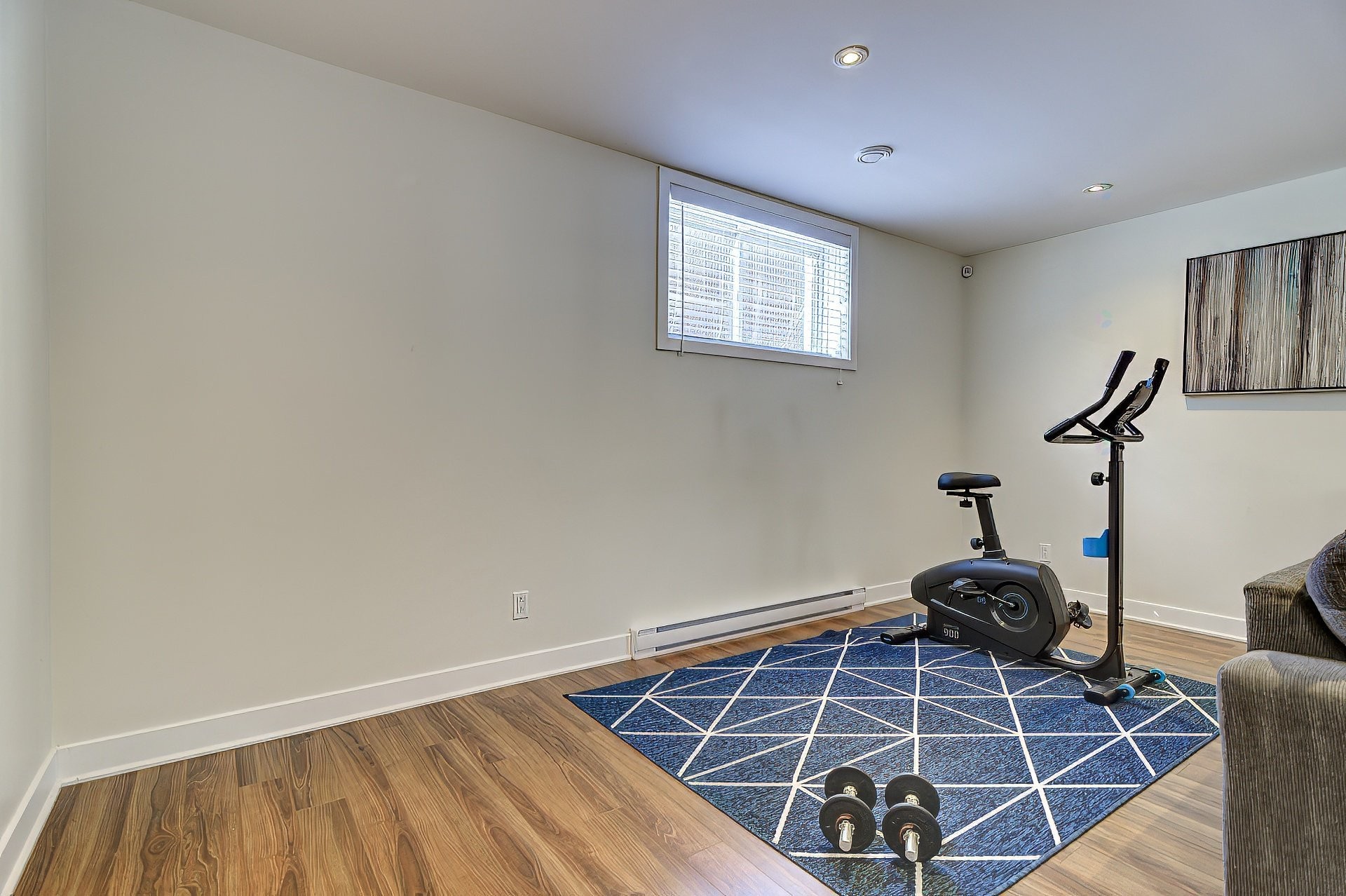 









3645


Rue Orléans

,
Brossard,




QC
J4Y2M1

