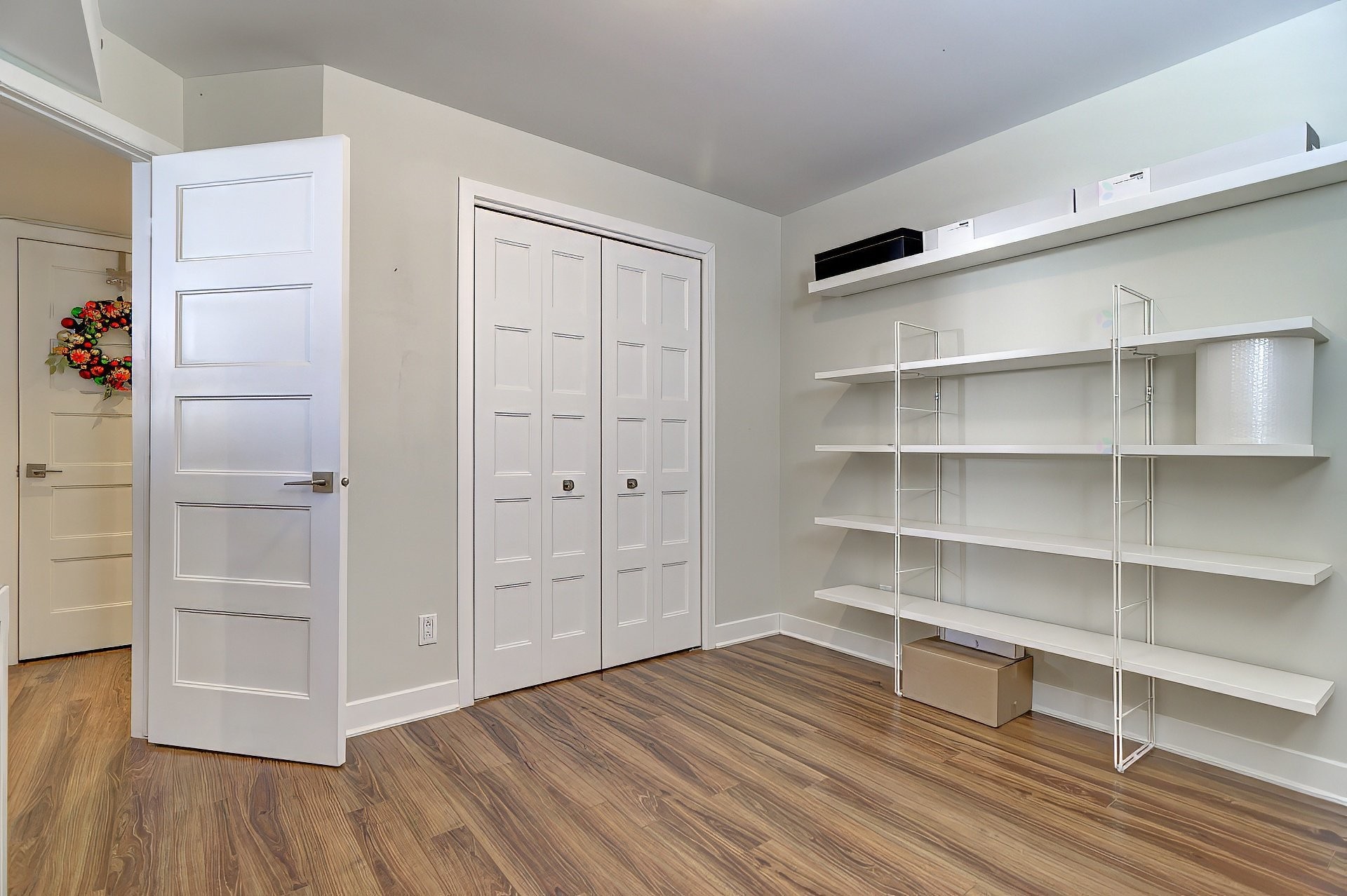 









3645


Rue Orléans

,
Brossard,




QC
J4Y2M1

