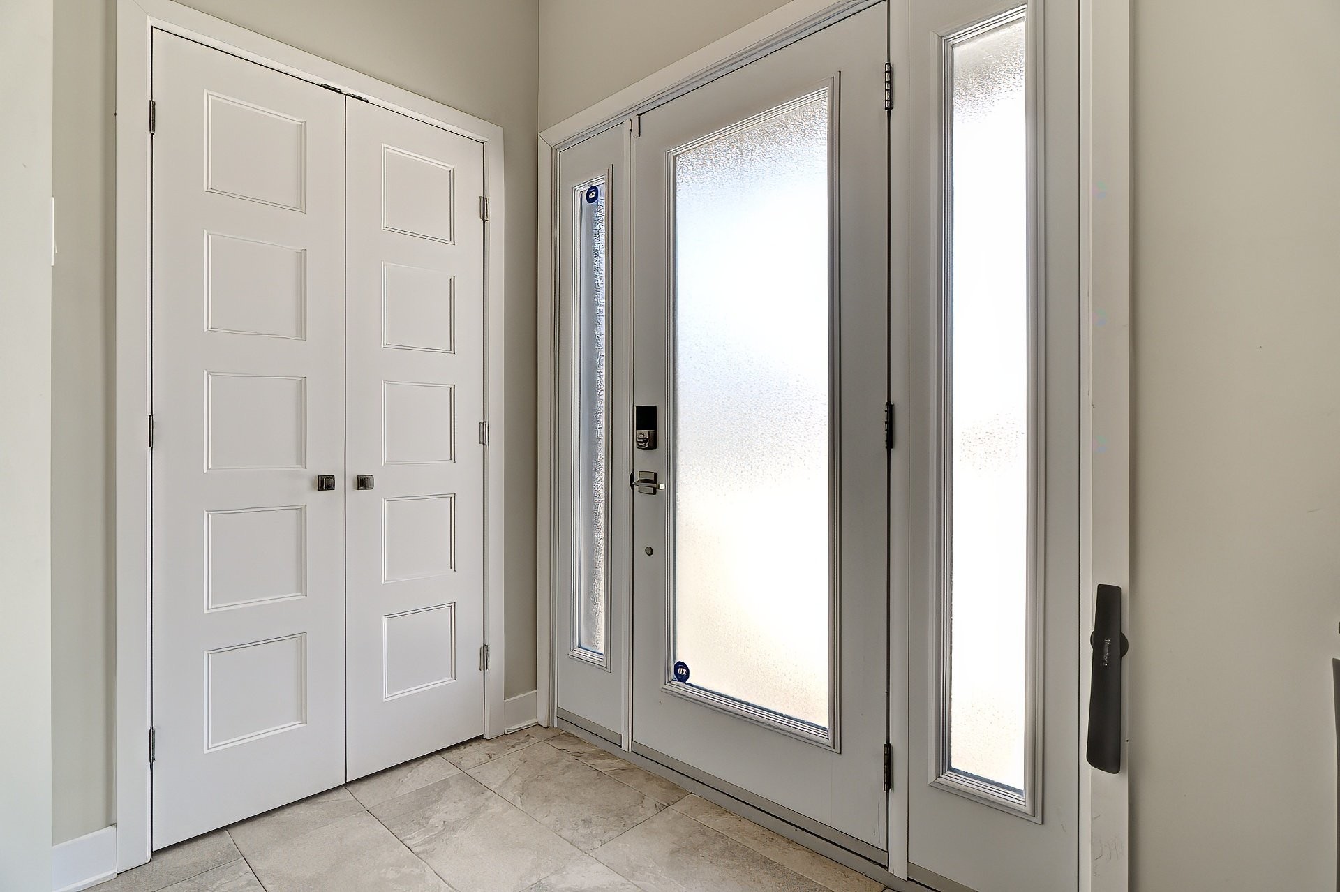 









3645


Rue Orléans

,
Brossard,




QC
J4Y2M1

