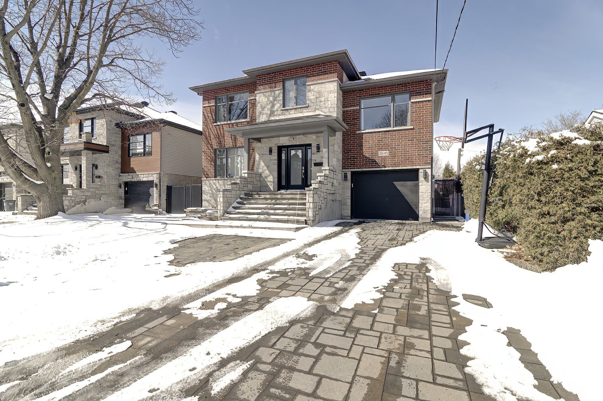 









3645


Rue Orléans

,
Brossard,




QC
J4Y2M1

