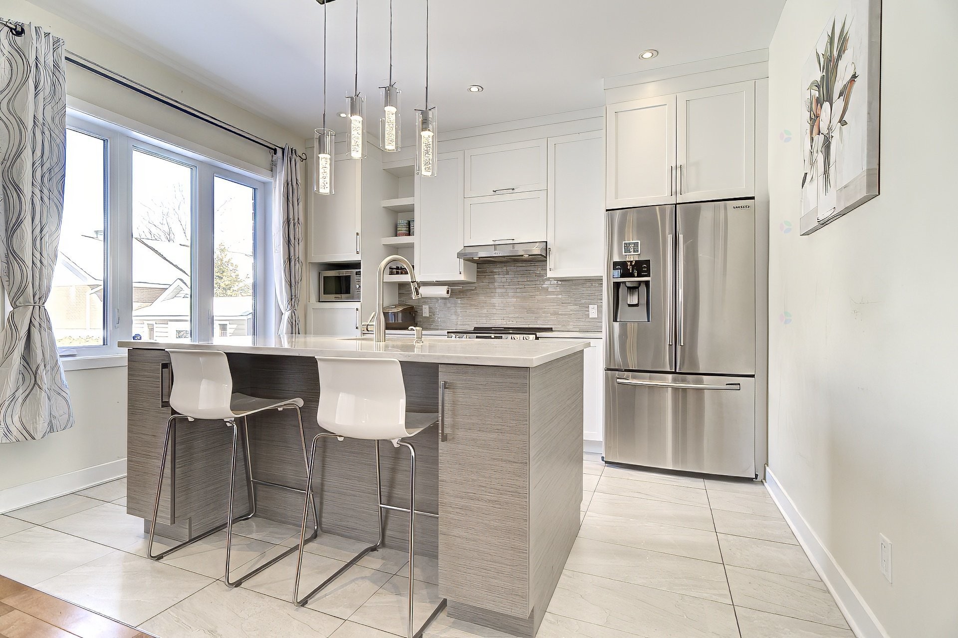 









3645


Rue Orléans

,
Brossard,




QC
J4Y2M1

