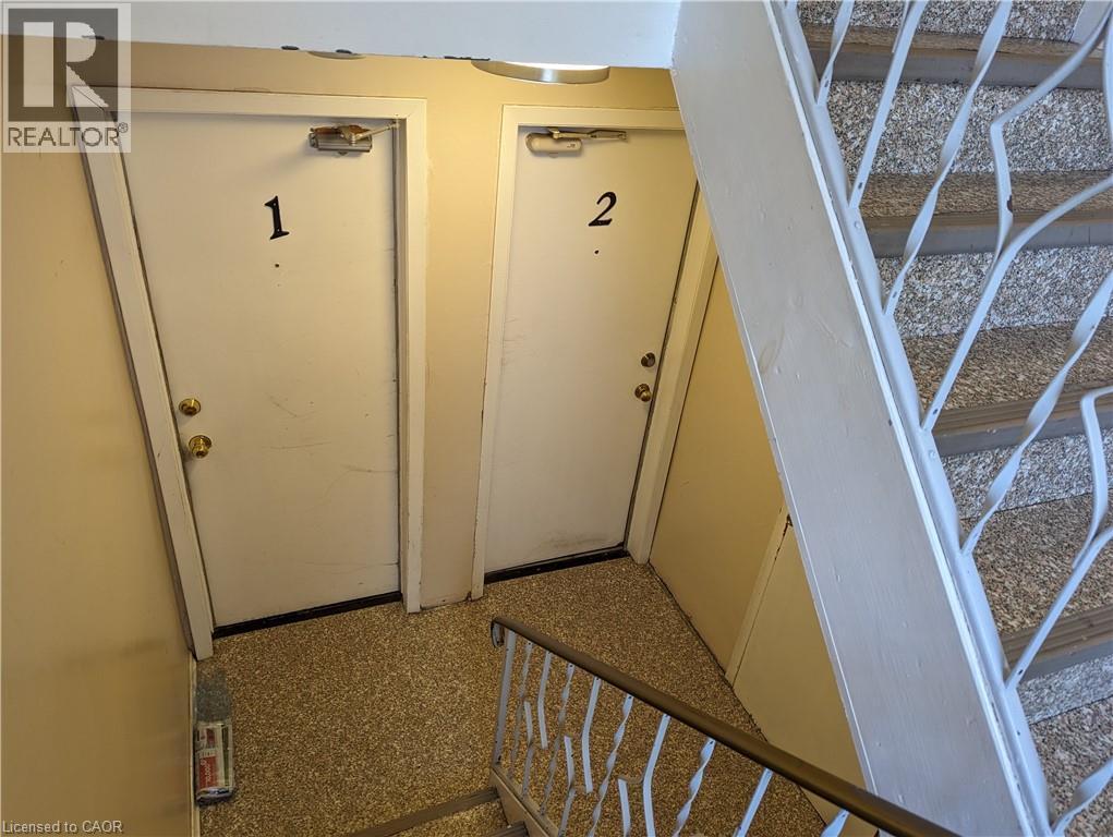 












351 HOFFMAN Street

,
Kitchener,




Ontario
N2M3N5

