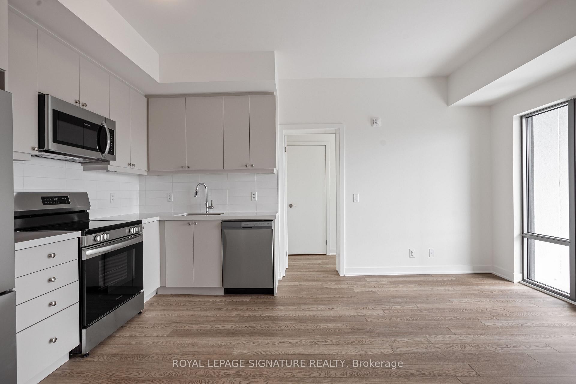 









51


Clarington

Boulevard, 802,
Clarington,




ON
L1C 0A1

