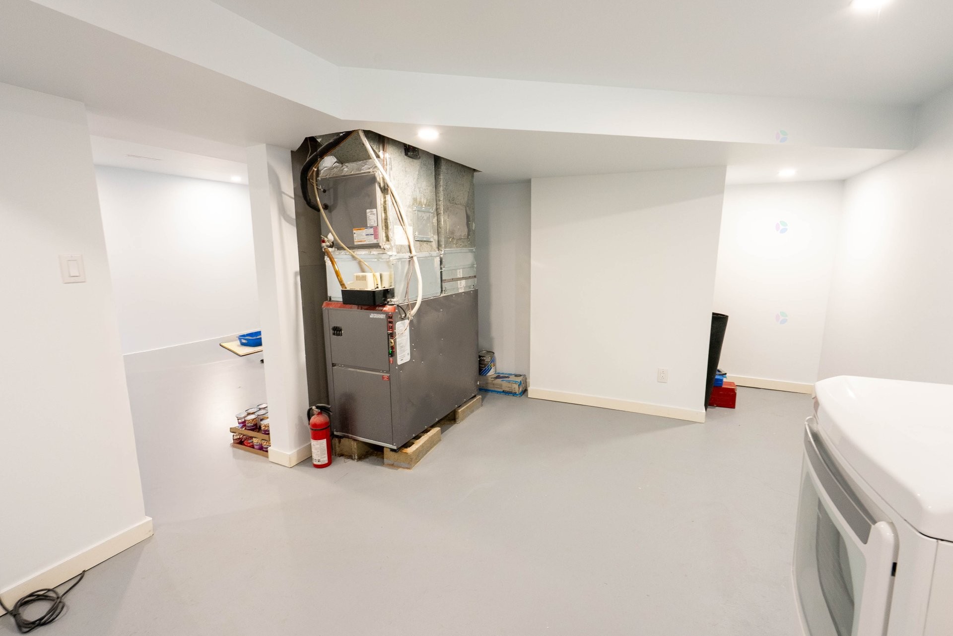 









3876


Rue Nicole

,
Laval (Fabreville),




QC
H7P1L1

