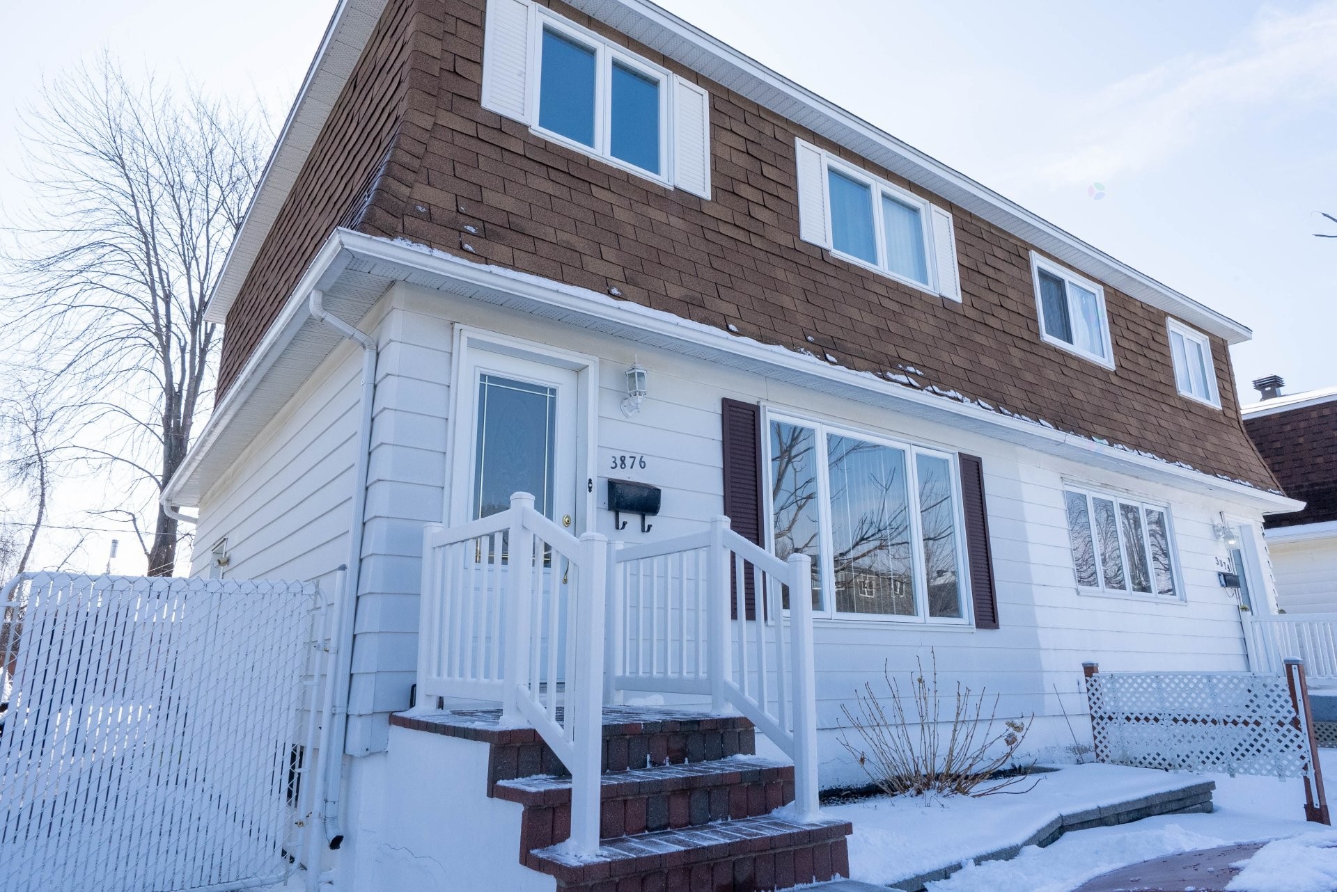 









3876


Rue Nicole

,
Laval (Fabreville),




QC
H7P1L1

