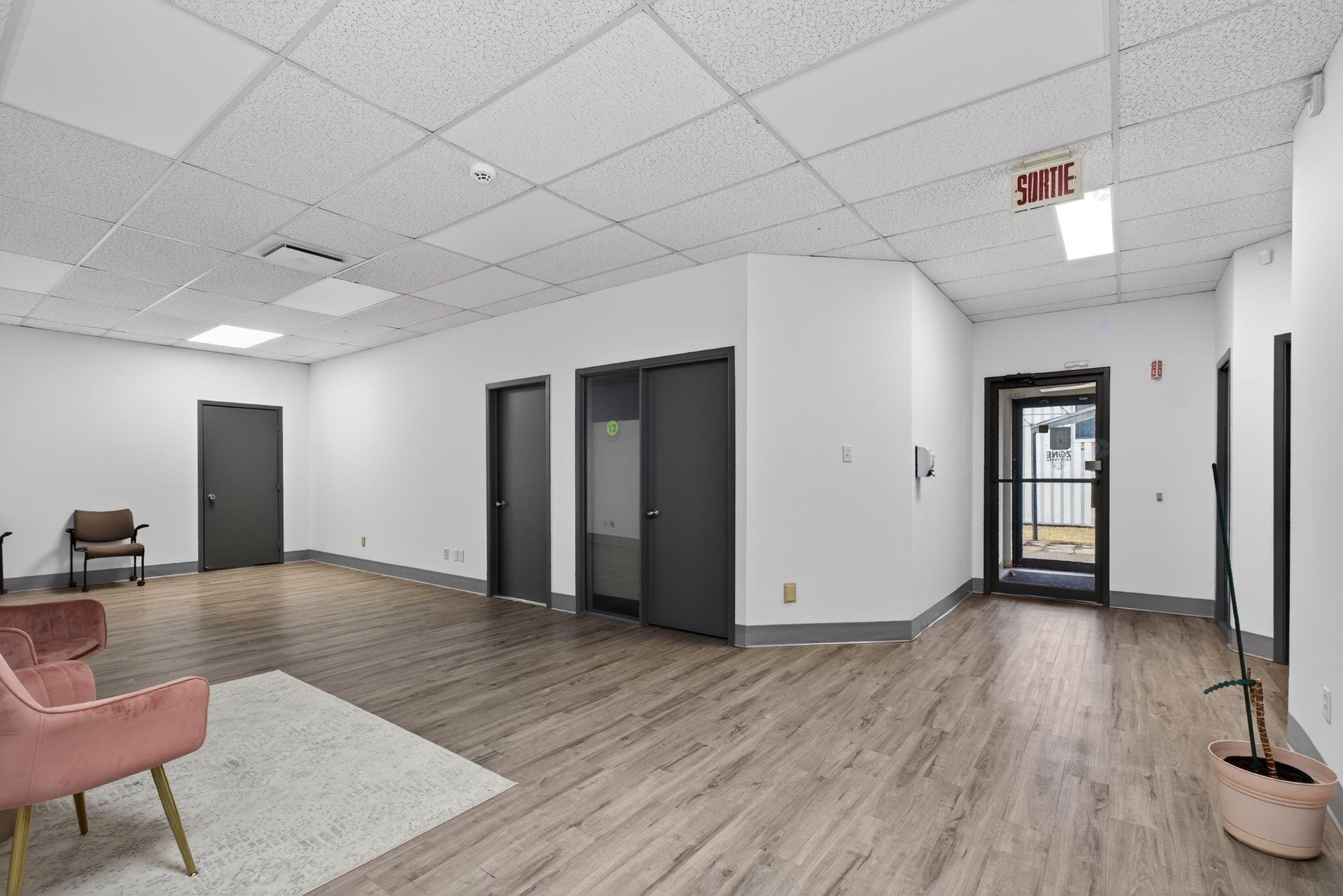 









175A


Rue Péladeau

,
Magog,




QC
J1X5G9

