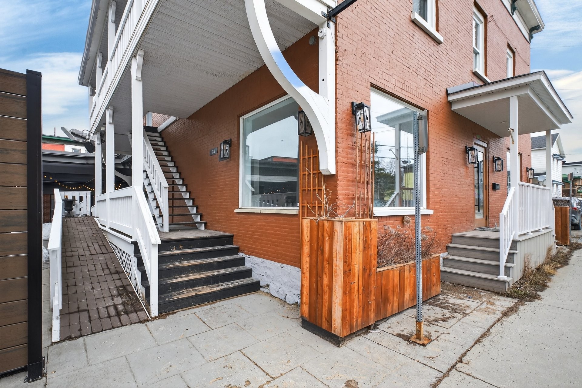 









25


Rue Ste-Catherine

,
Magog,




QC
J1X2K9

