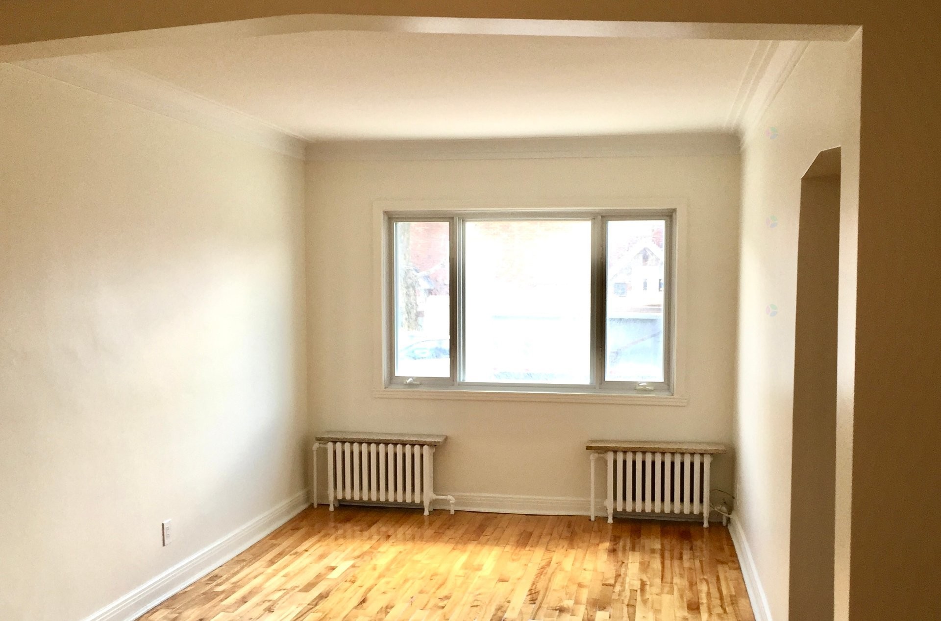 









10497


Boul. St-Laurent

, 1,
Montréal (Ahuntsic-Cartierville),




QC
H3L2P1

