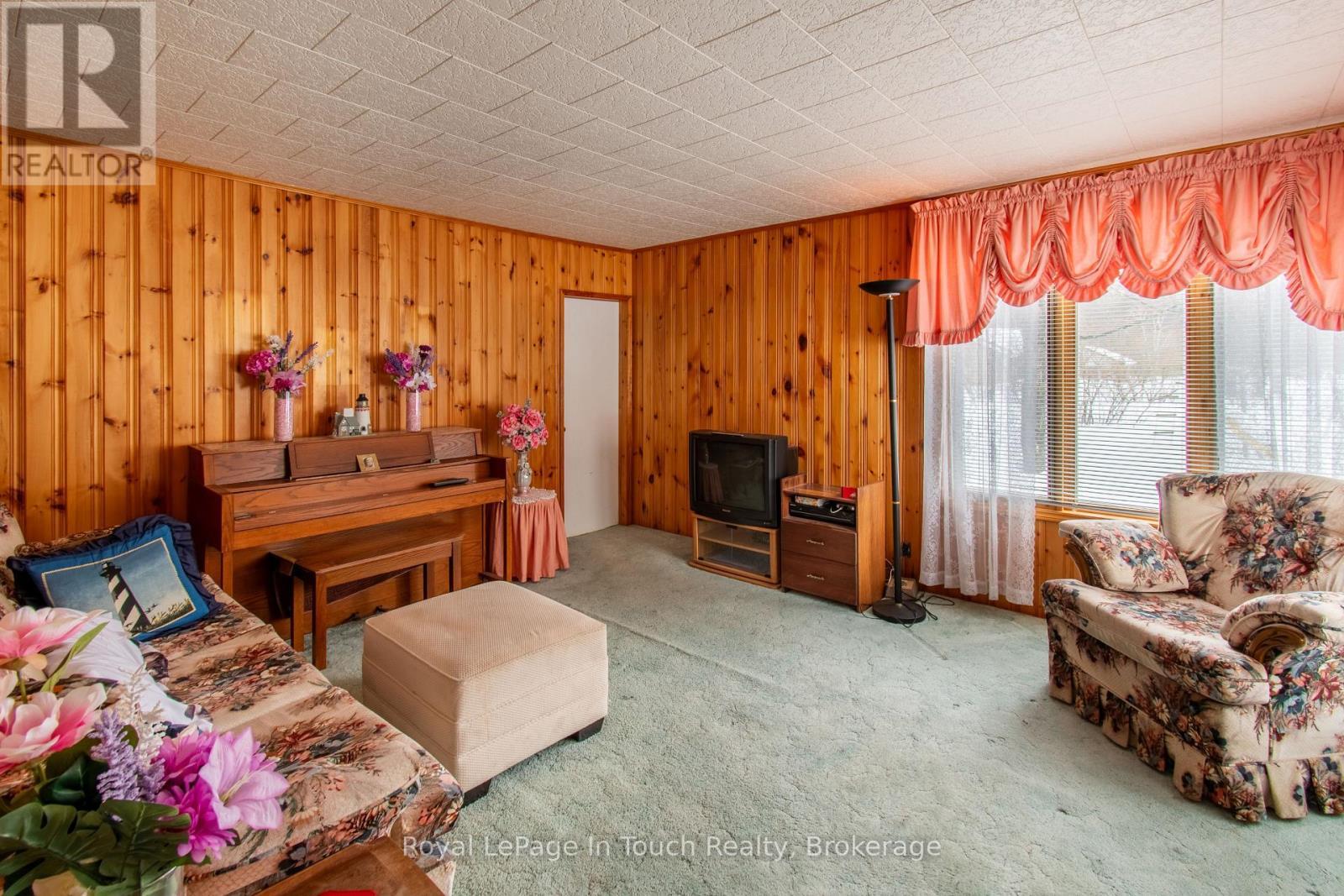 












874 CEDAR POINT ROAD

,
Tiny,




Ontario
L9M0K1

