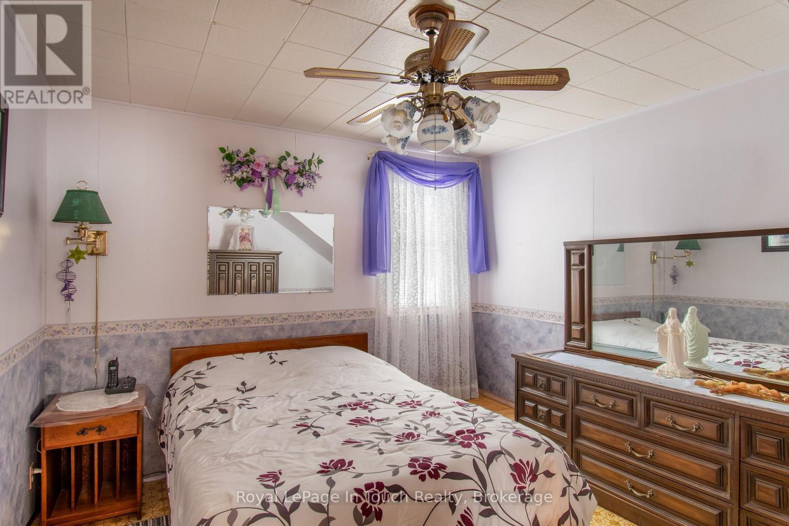 












874 CEDAR POINT ROAD

,
Tiny,




Ontario
L9M0K1

