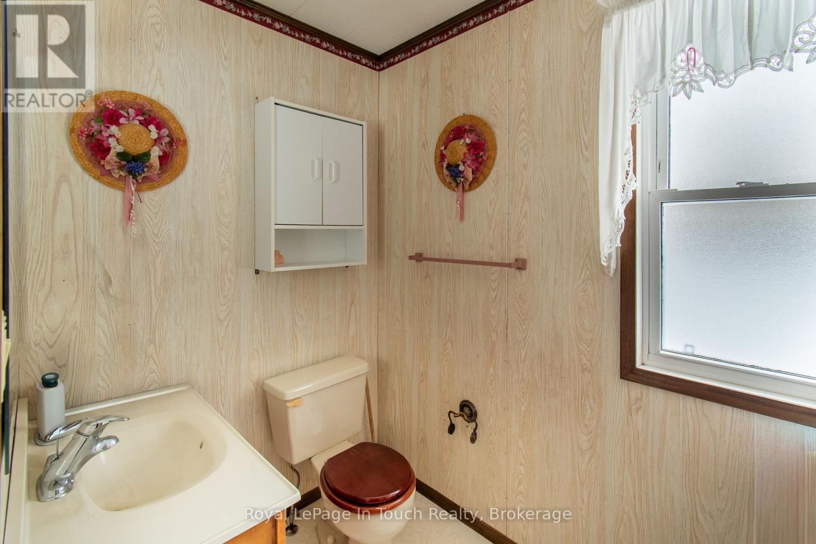 












874 CEDAR POINT ROAD

,
Tiny,




Ontario
L9M0K1

