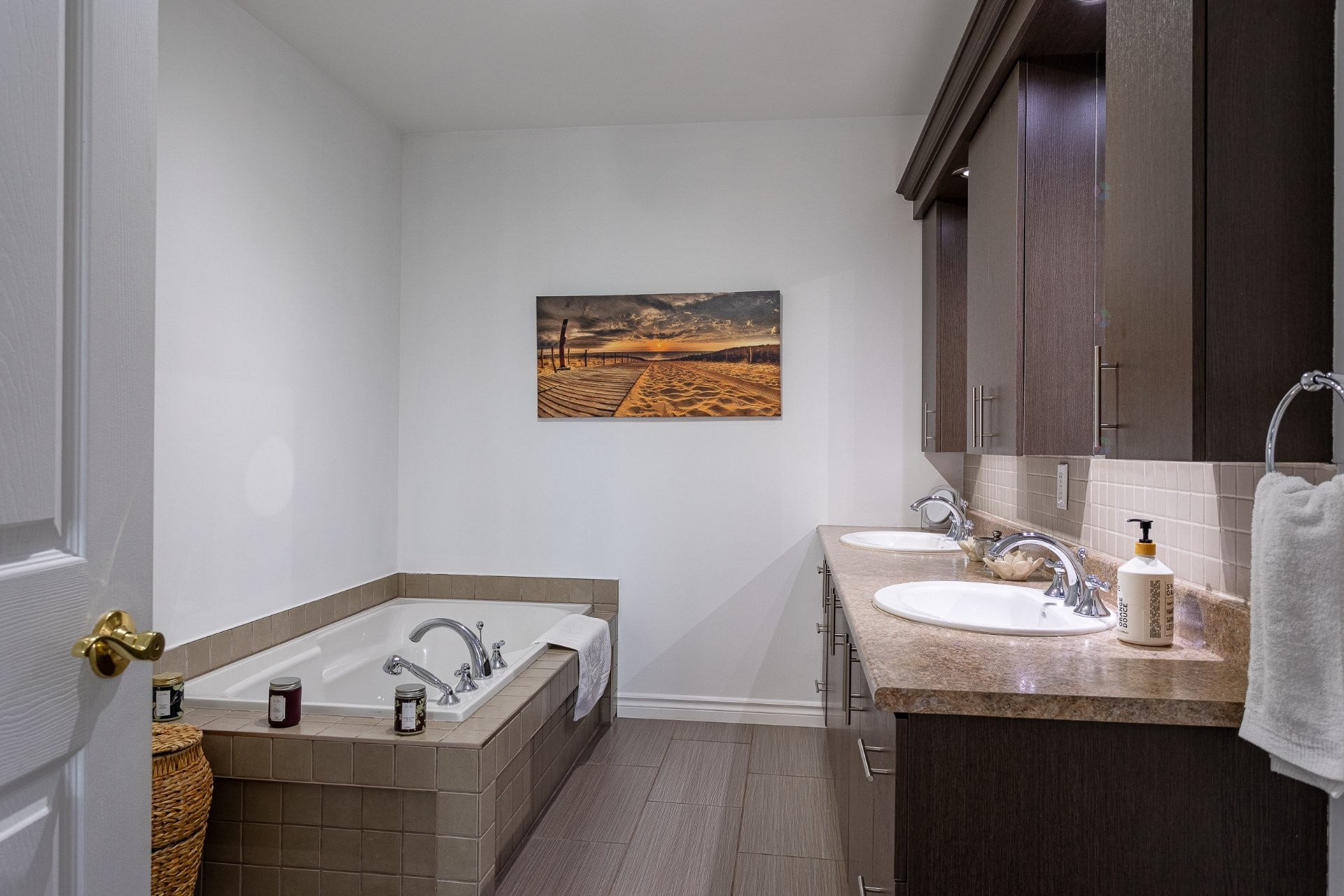 









1375


Rue P.-Dizy-Montplaisir

,
Trois-Rivières,




QC
G8V0B7


