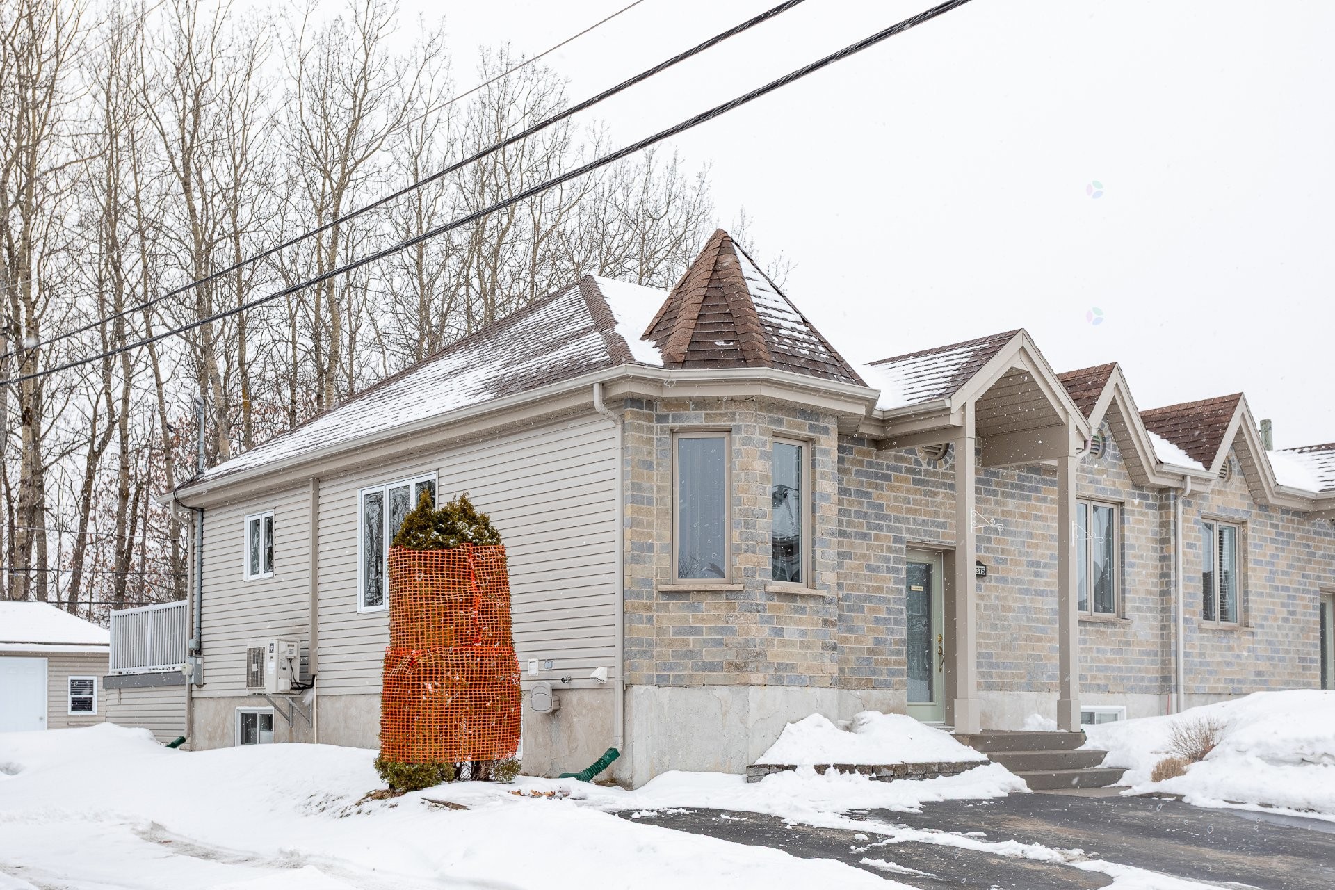 









1375


Rue P.-Dizy-Montplaisir

,
Trois-Rivières,




QC
G8V0B7

