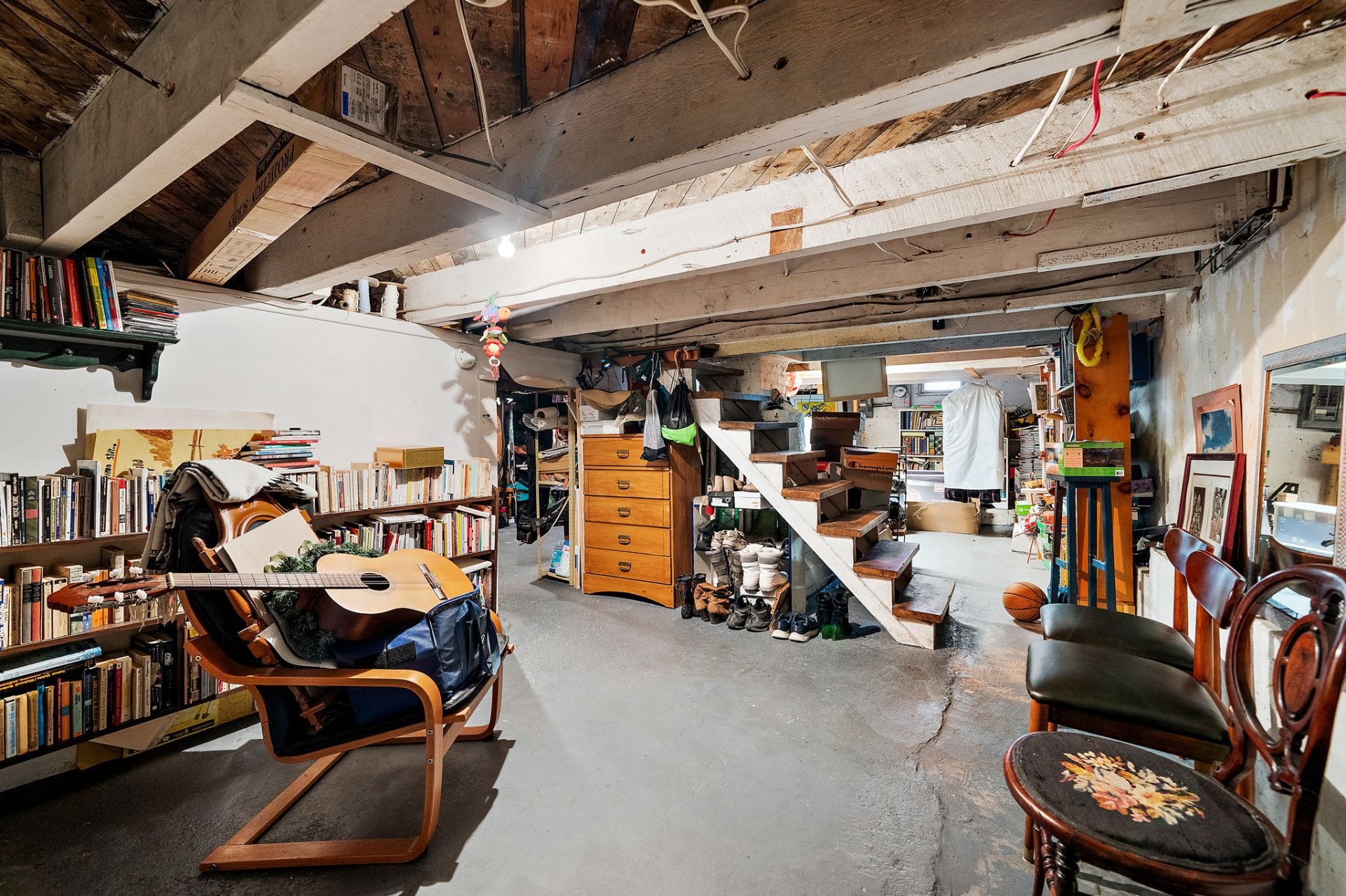 









7761


Av. Wiseman

,
Montréal (Villeray/Saint-Michel/Parc-Extension),




QC
H3N2N8

