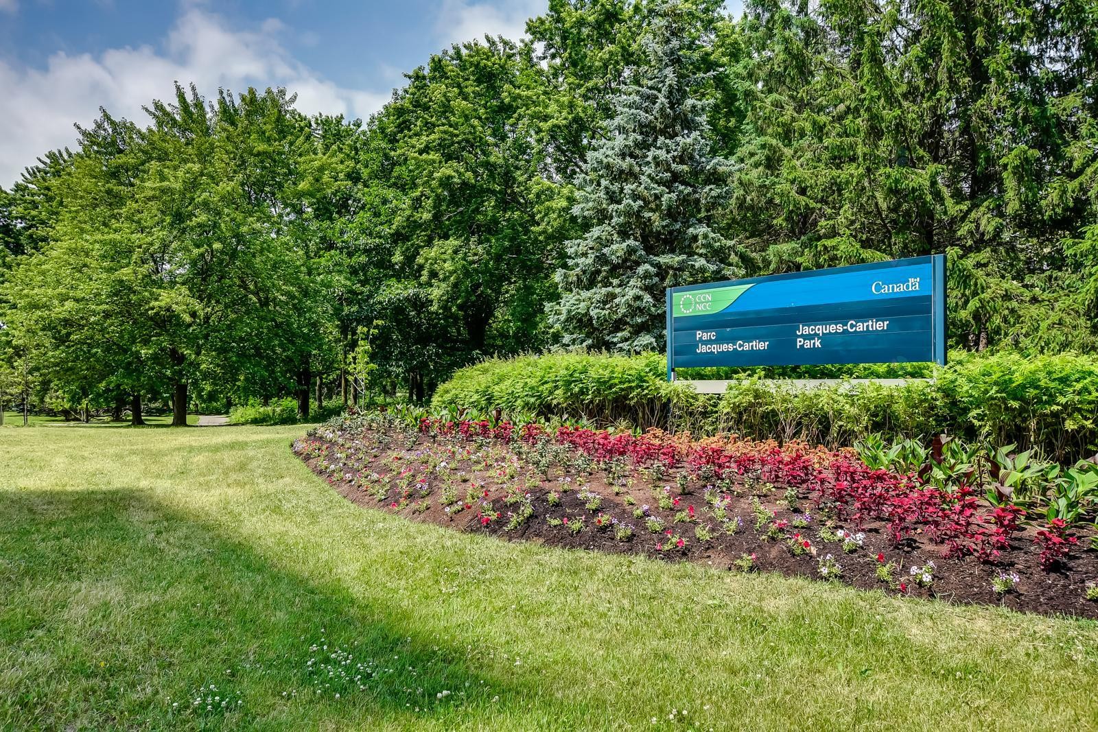 









285


Rue Laurier

, 608,
Gatineau (Hull),




QC
J8X3W9

