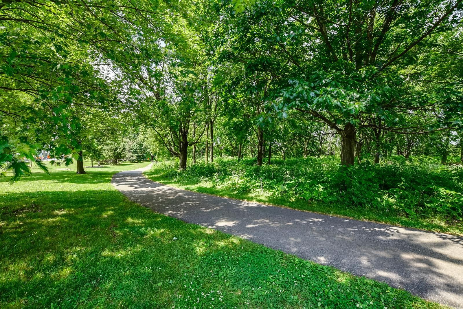 









285


Rue Laurier

, 608,
Gatineau (Hull),




QC
J8X3W9

