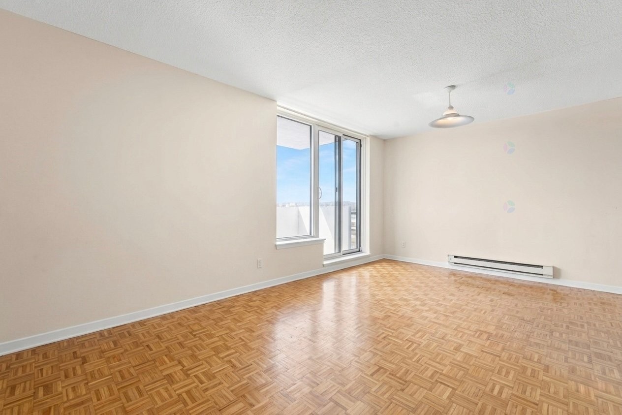 









285


Rue Laurier

, 608,
Gatineau (Hull),




QC
J8X3W9

