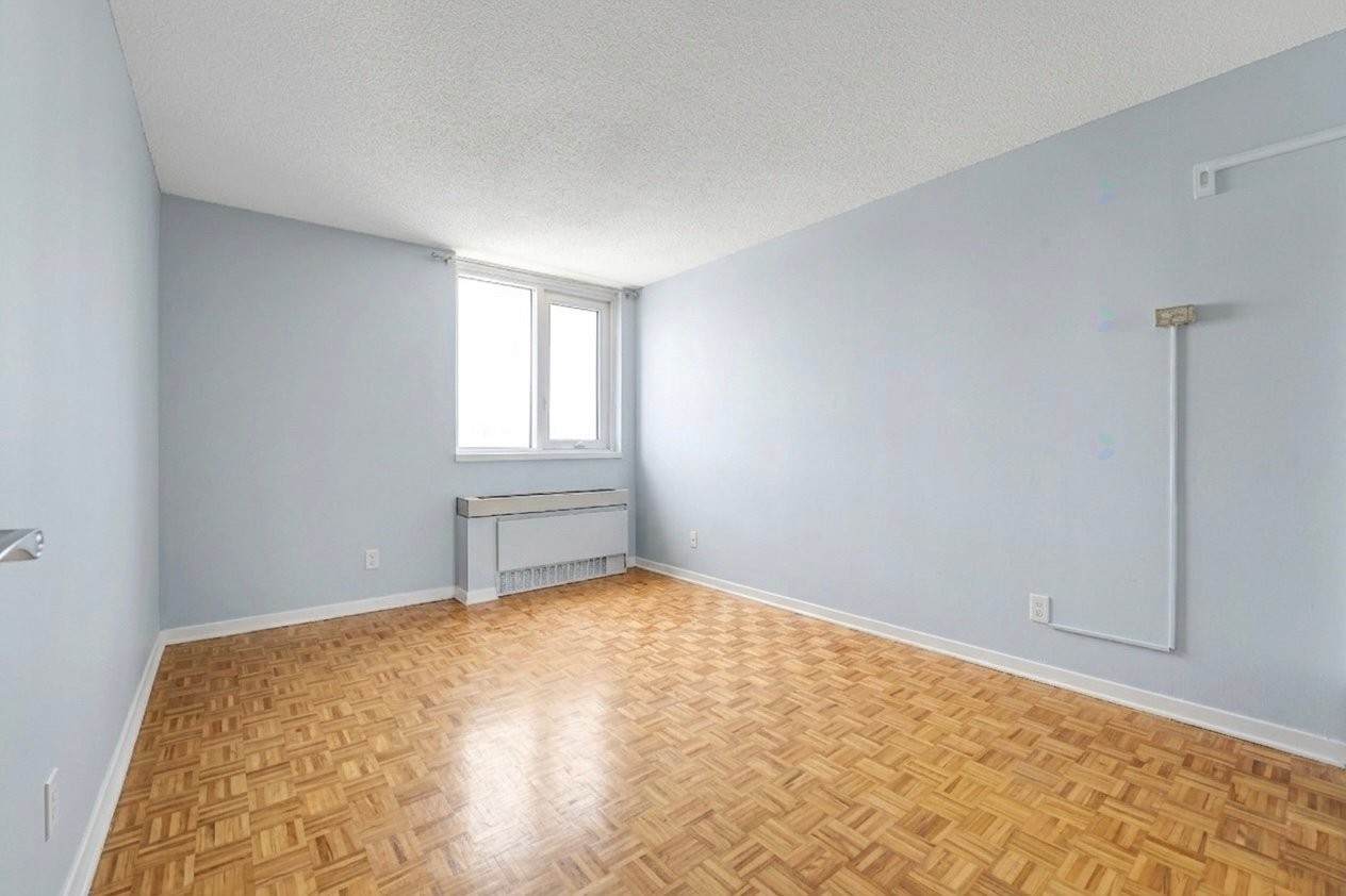 









285


Rue Laurier

, 608,
Gatineau (Hull),




QC
J8X3W9

