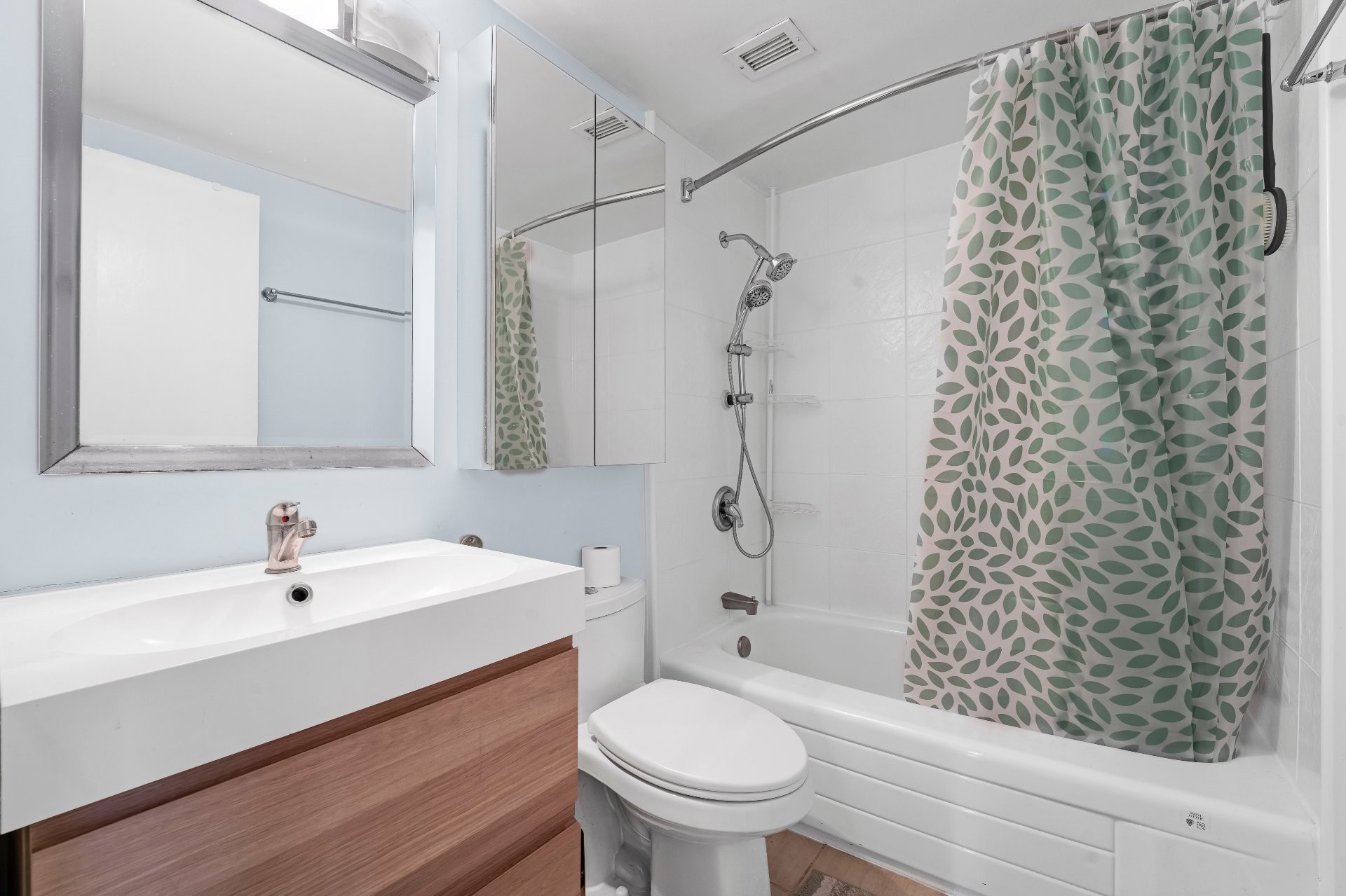 









285


Rue Laurier

, 608,
Gatineau (Hull),




QC
J8X3W9

