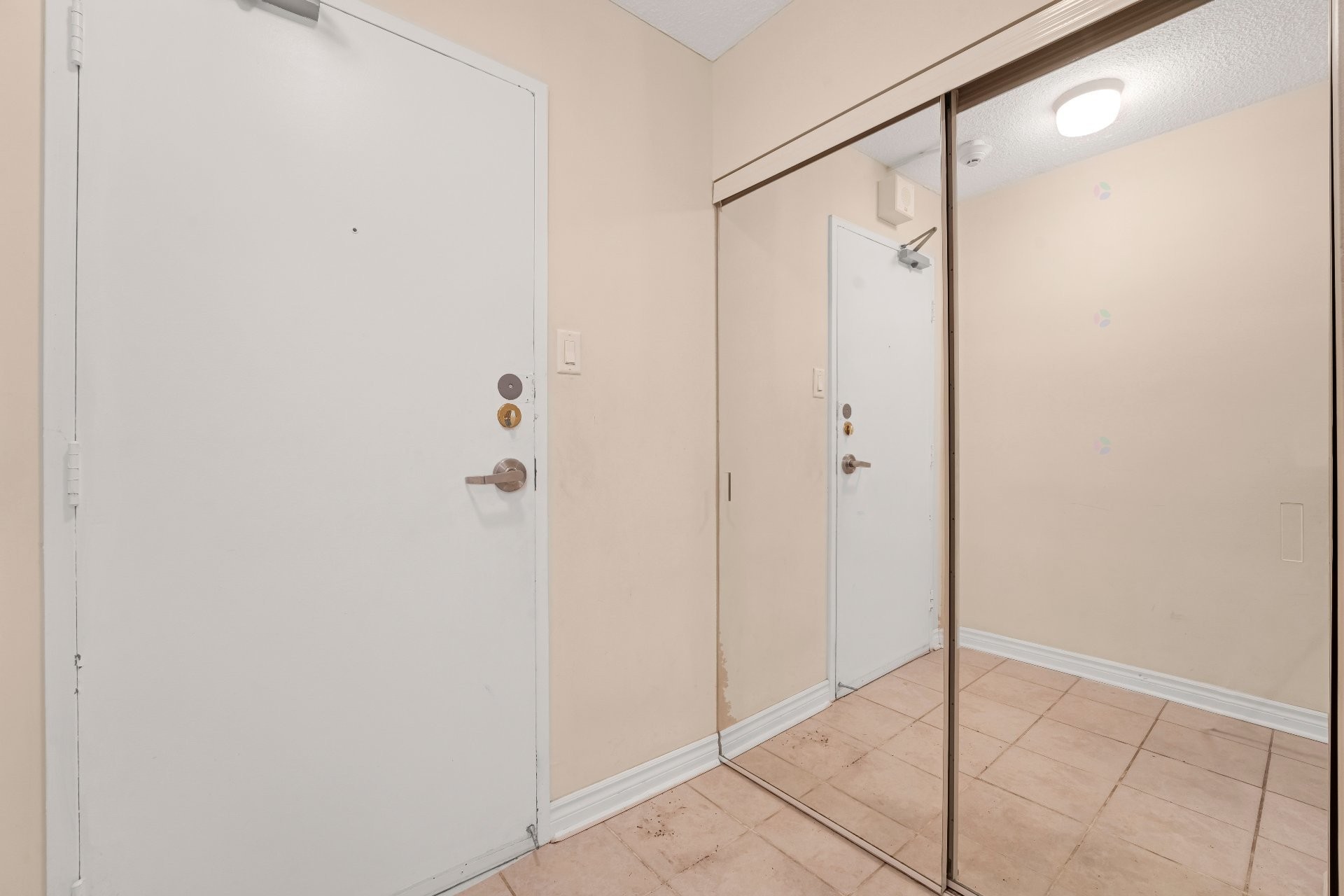 









285


Rue Laurier

, 608,
Gatineau (Hull),




QC
J8X3W9

