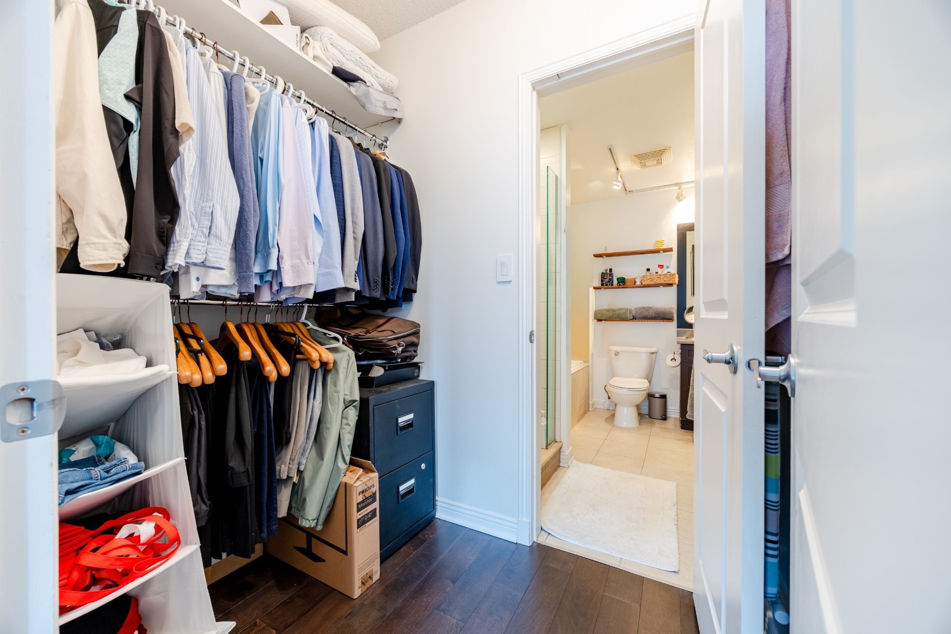 









651


Rue de la Montagne

, 807,
Montréal (Ville-Marie),




QC
H3C0G2

