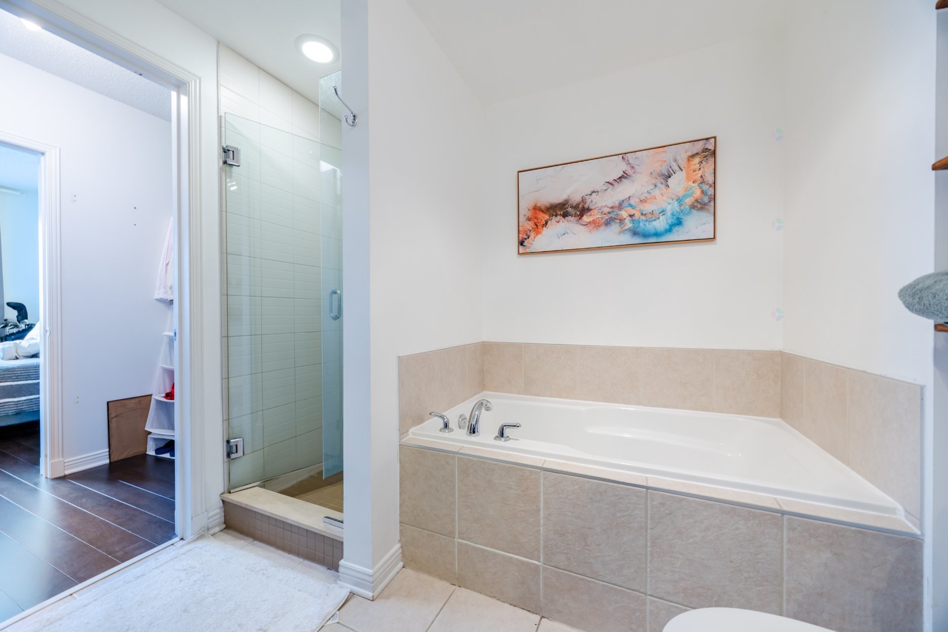 









651


Rue de la Montagne

, 807,
Montréal (Ville-Marie),




QC
H3C0G2

