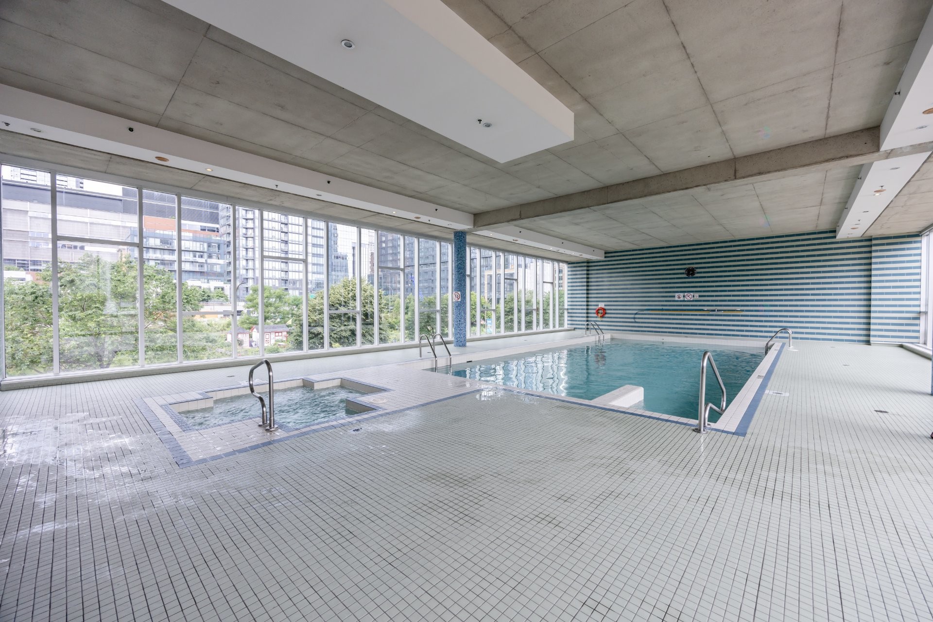 









651


Rue de la Montagne

, 807,
Montréal (Ville-Marie),




QC
H3C0G2

