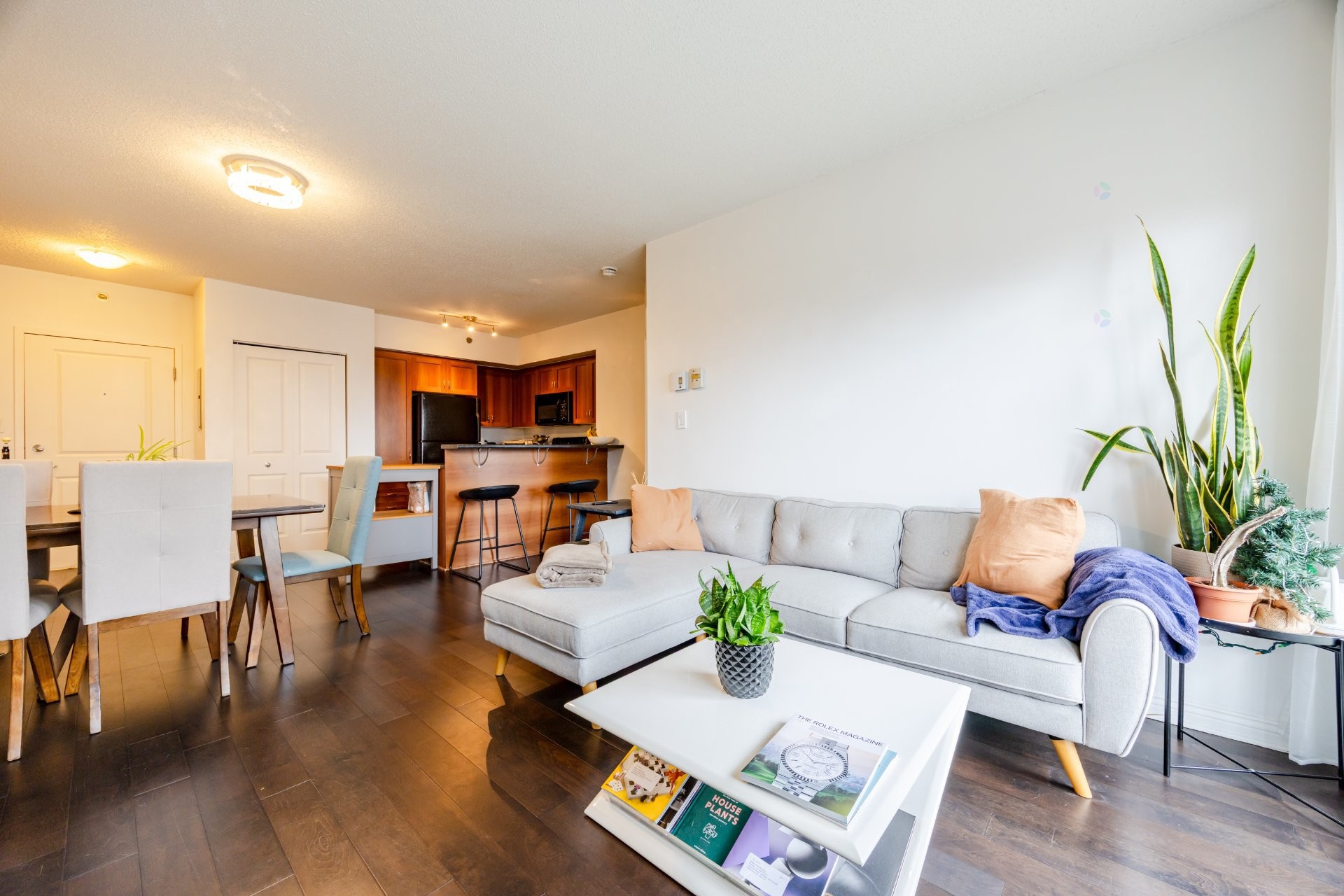 









651


Rue de la Montagne

, 807,
Montréal (Ville-Marie),




QC
H3C0G2


