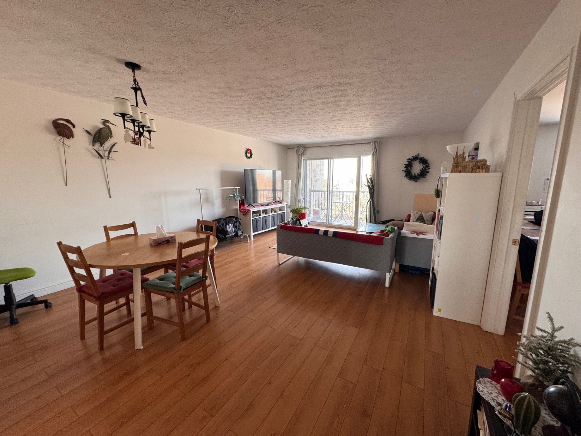 









345


Place Trianon

, 202,
Brossard,




QC
J4W1M9

