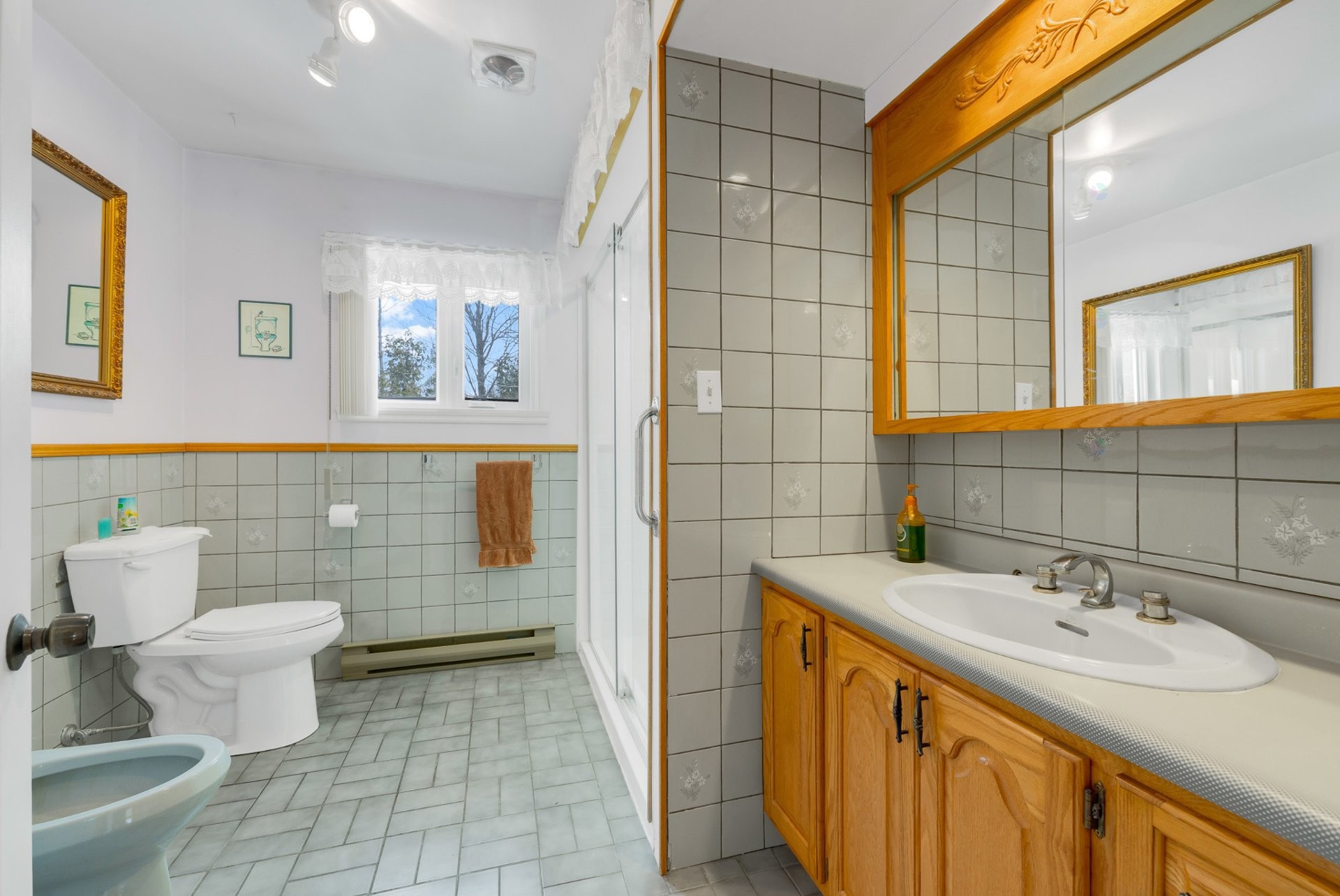 









350


Rue Rudolph

,
Blainville,




QC
J7E4H5

