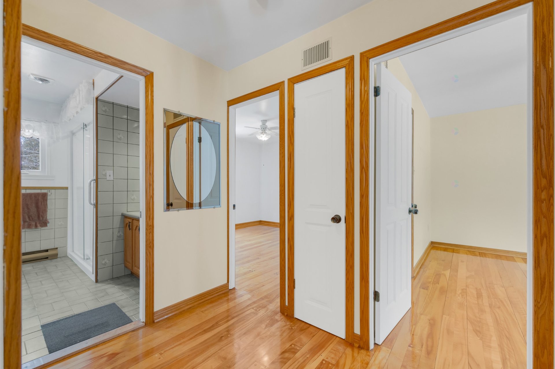 









350


Rue Rudolph

,
Blainville,




QC
J7E4H5

