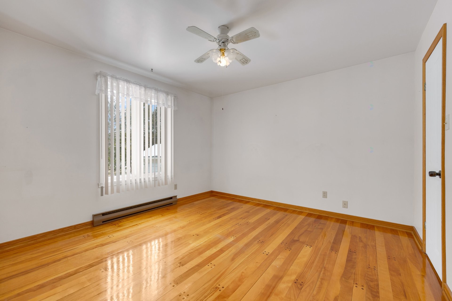 









350


Rue Rudolph

,
Blainville,




QC
J7E4H5

