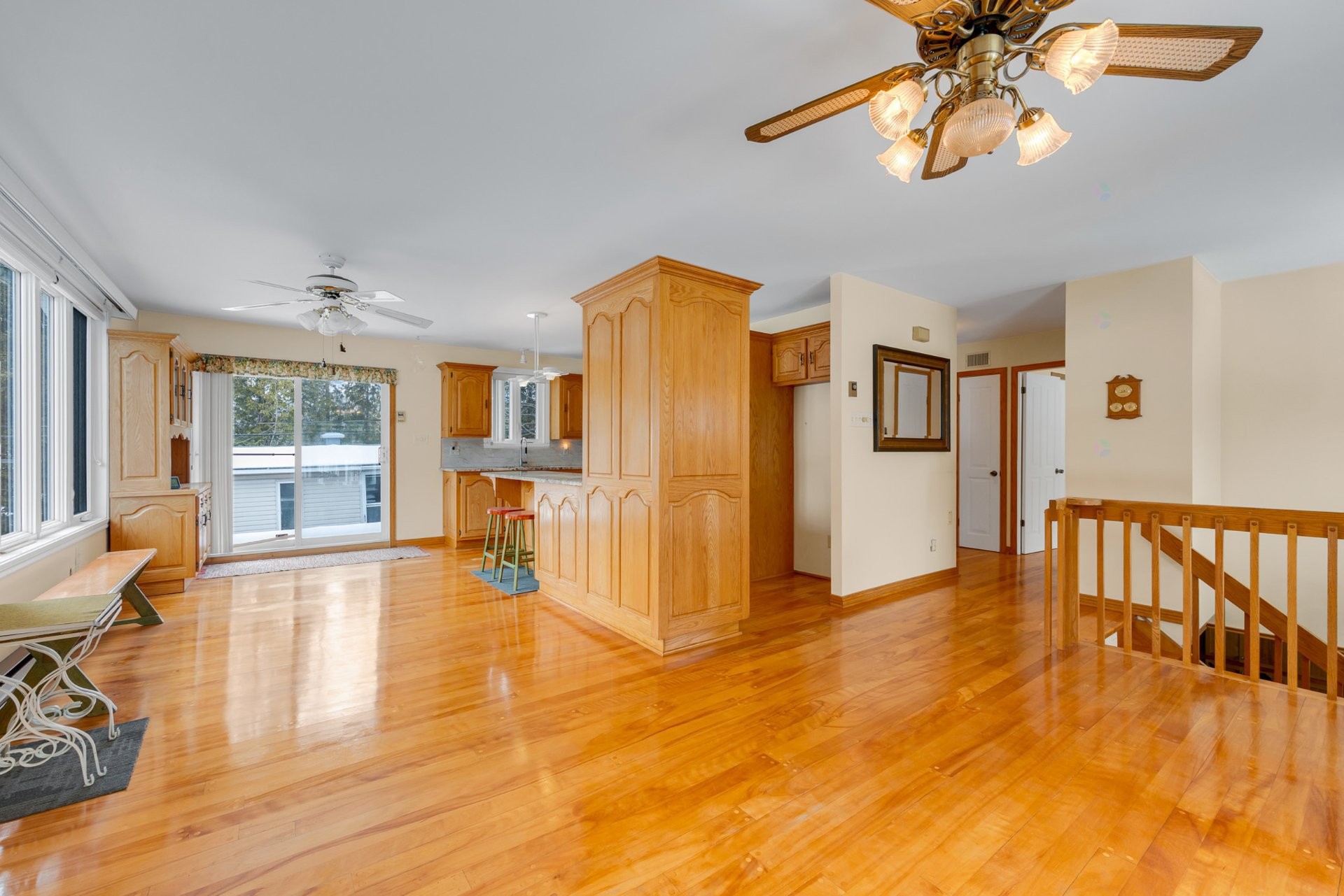 









350


Rue Rudolph

,
Blainville,




QC
J7E4H5

