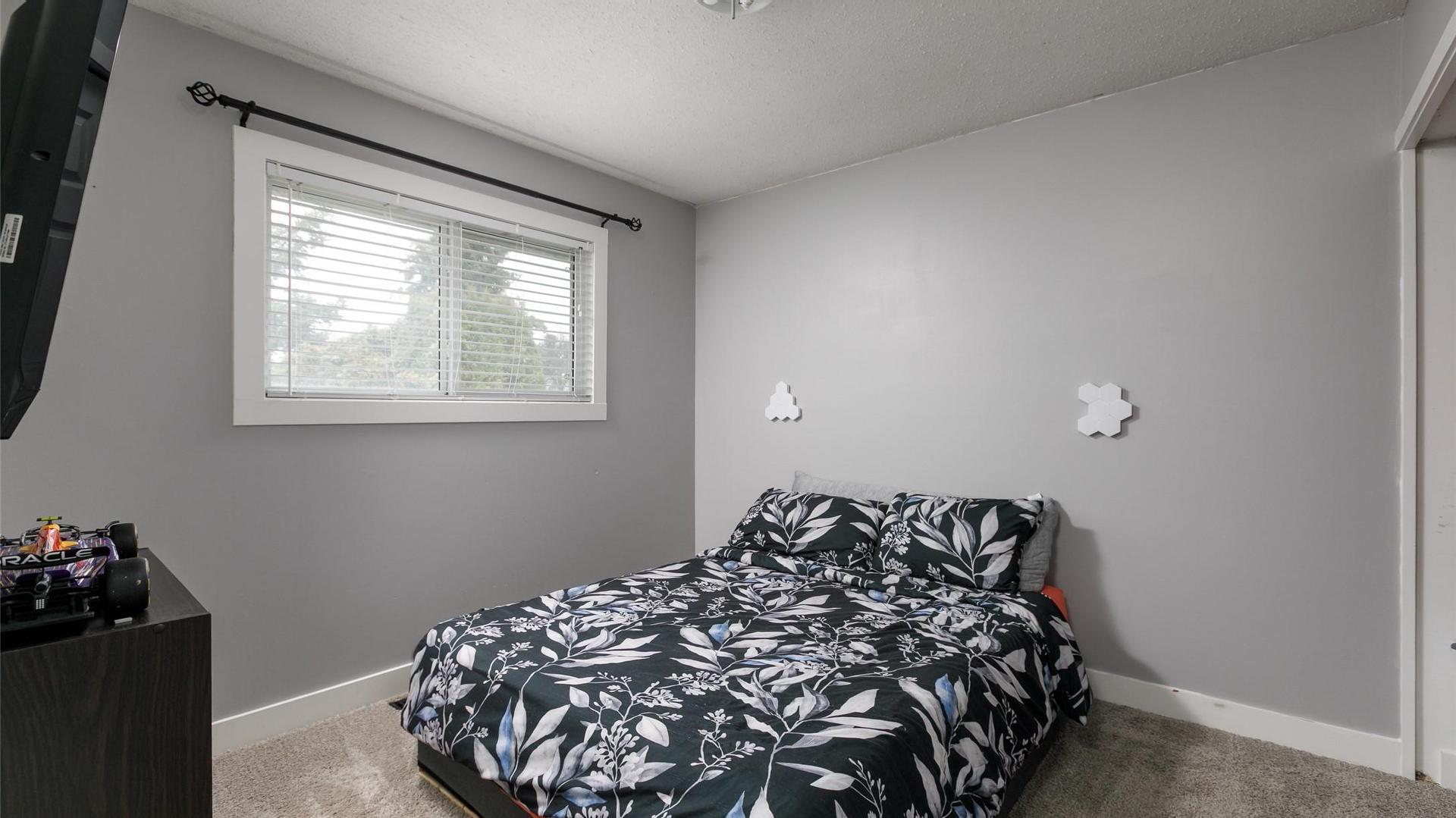 









340


Patterson

Road,
Kelowna,




BC
V1X 2L2

