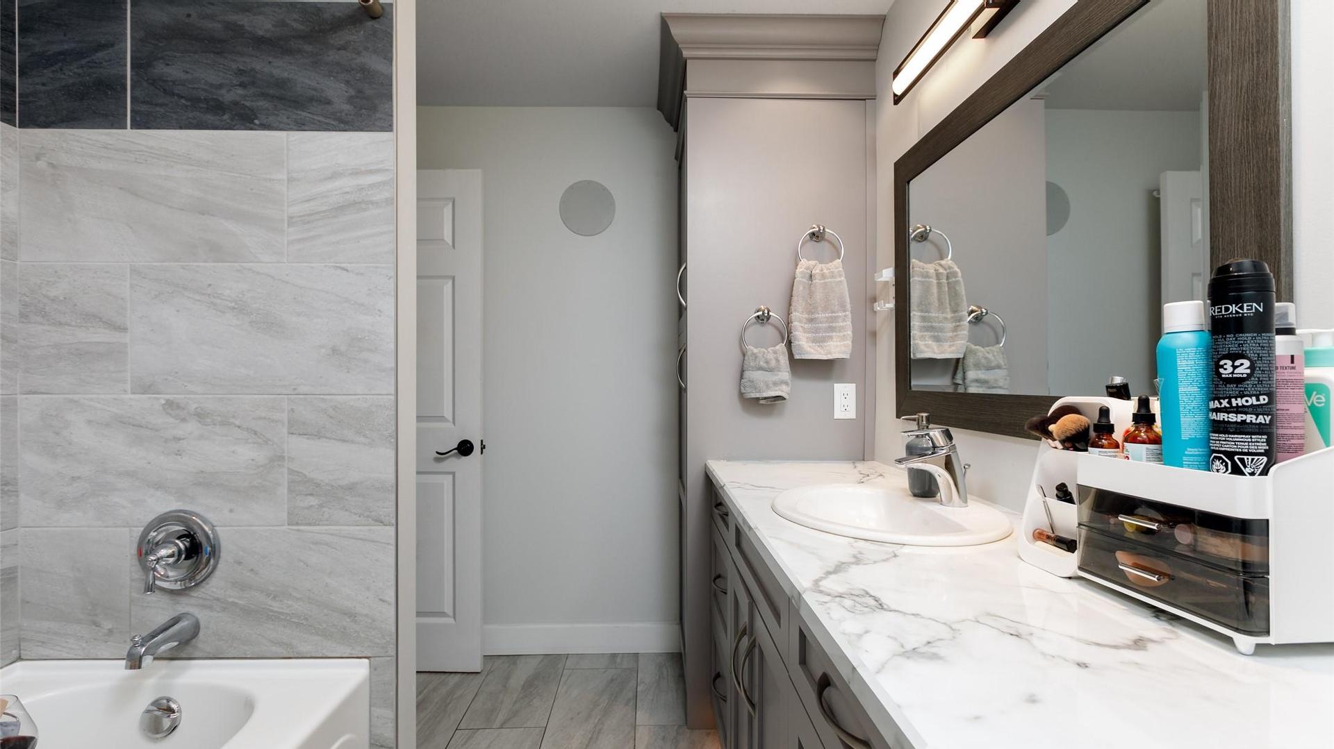 









340


Patterson

Road,
Kelowna,




BC
V1X 2L2

