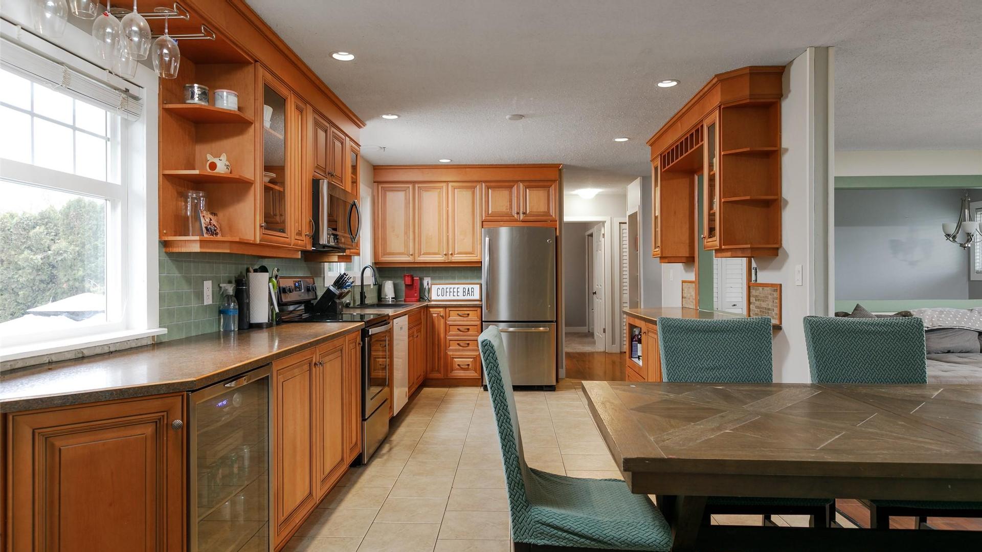 









340


Patterson

Road,
Kelowna,




BC
V1X 2L2

