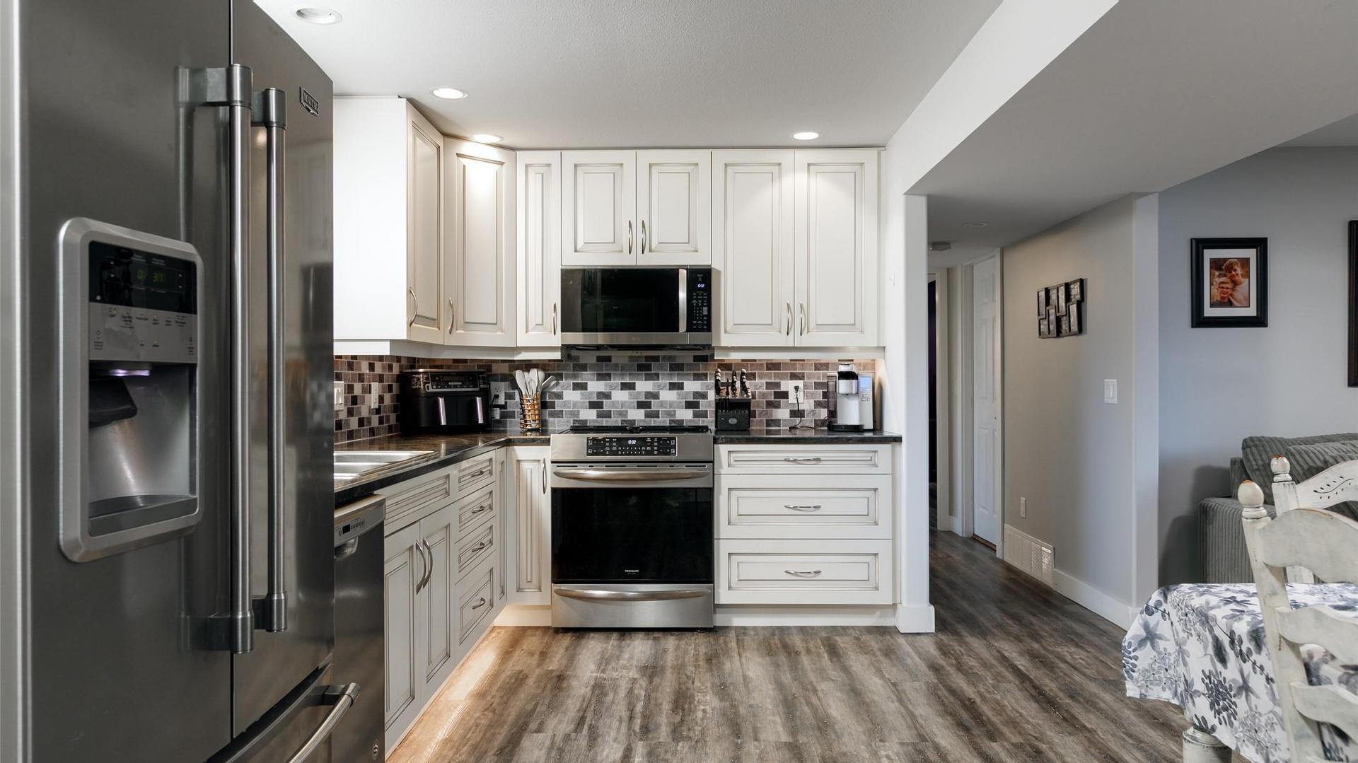









340


Patterson

Road,
Kelowna,




BC
V1X 2L2

