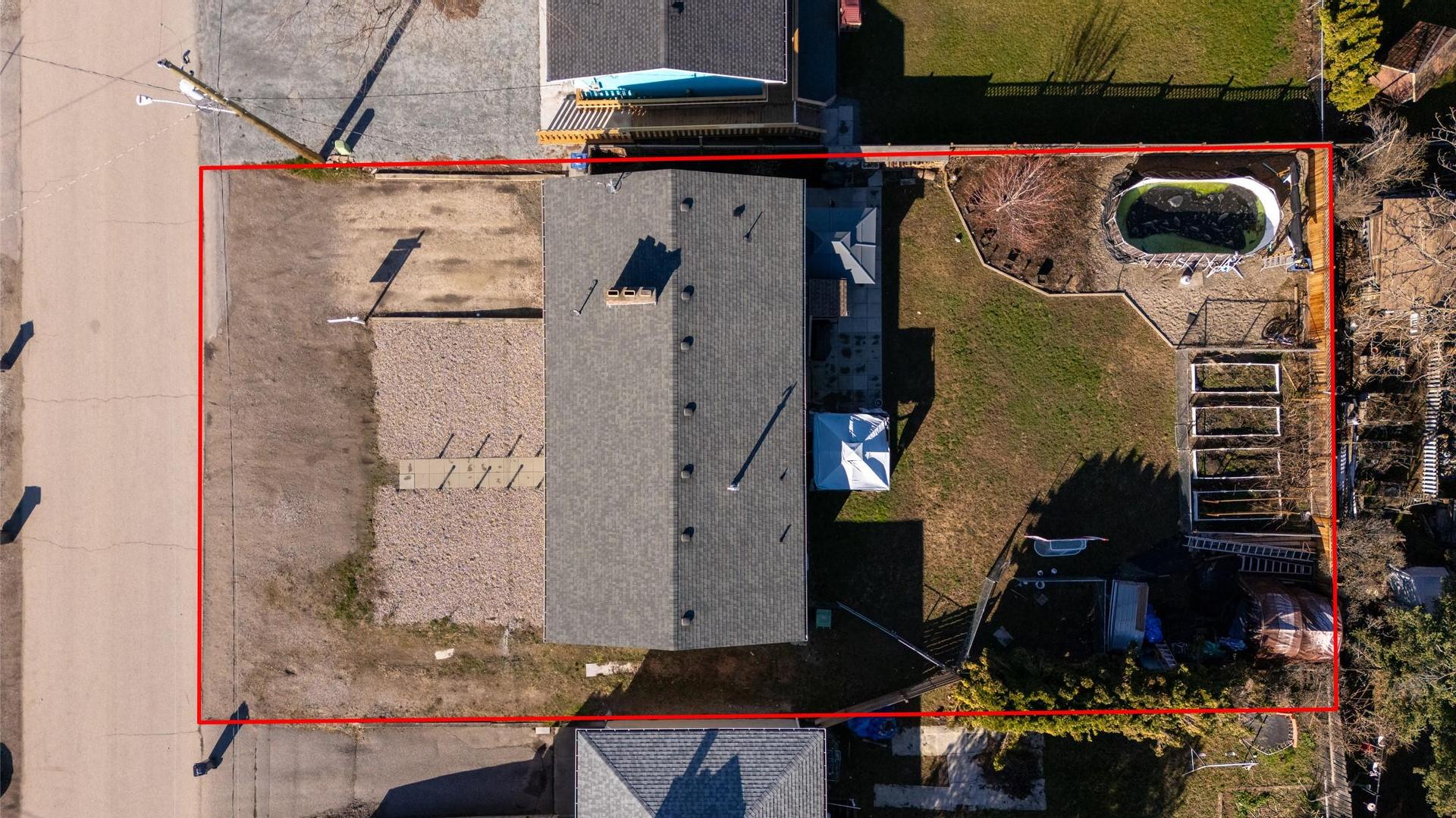 









340


Patterson

Road,
Kelowna,




BC
V1X 2L2

