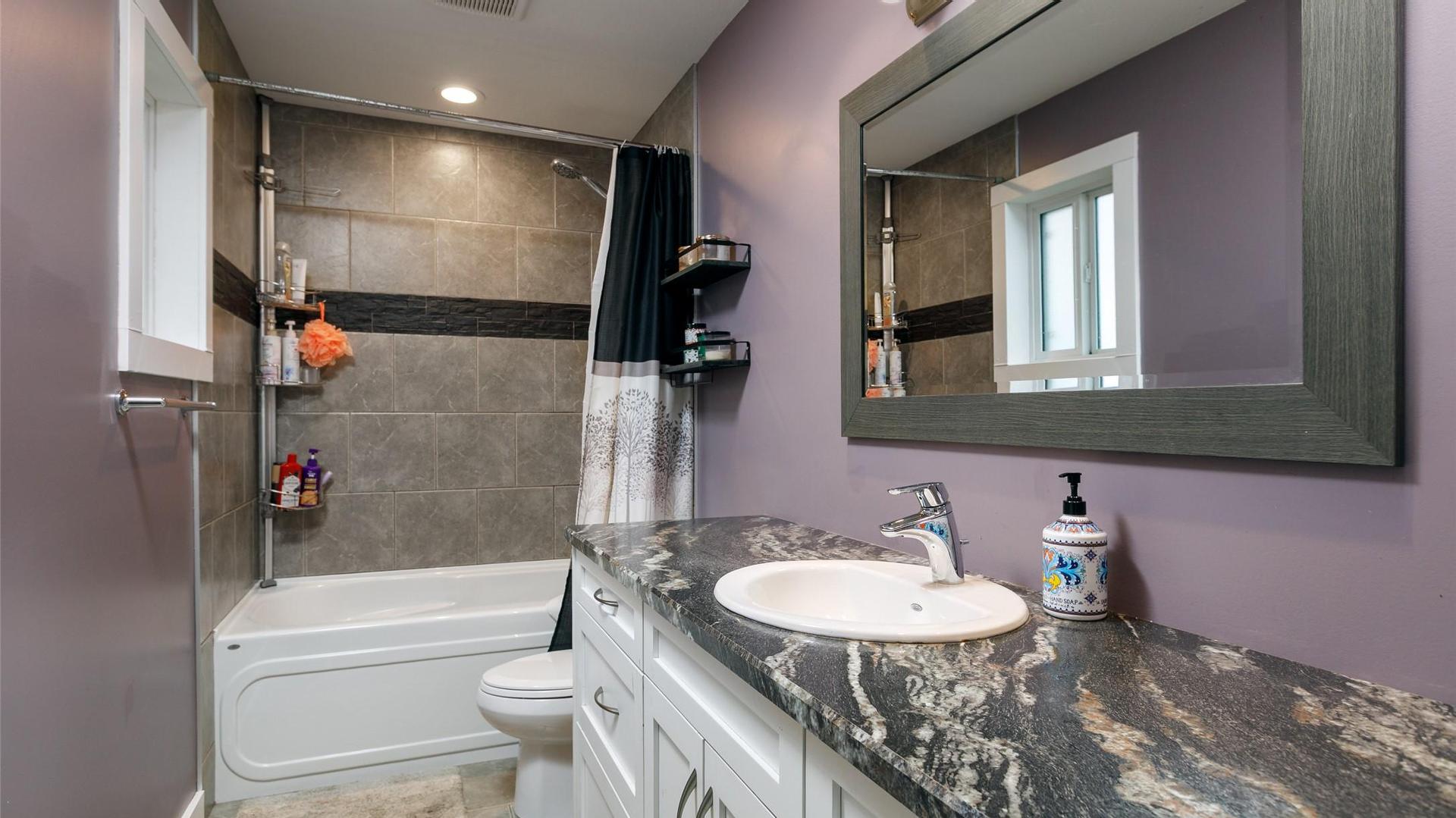 









340


Patterson

Road,
Kelowna,




BC
V1X 2L2

