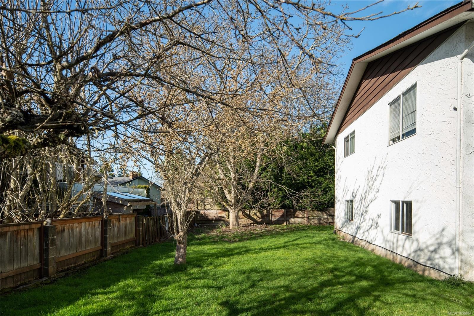 









1619


Longacre

Dr,
Saanich,




BC
V8W 3W3

