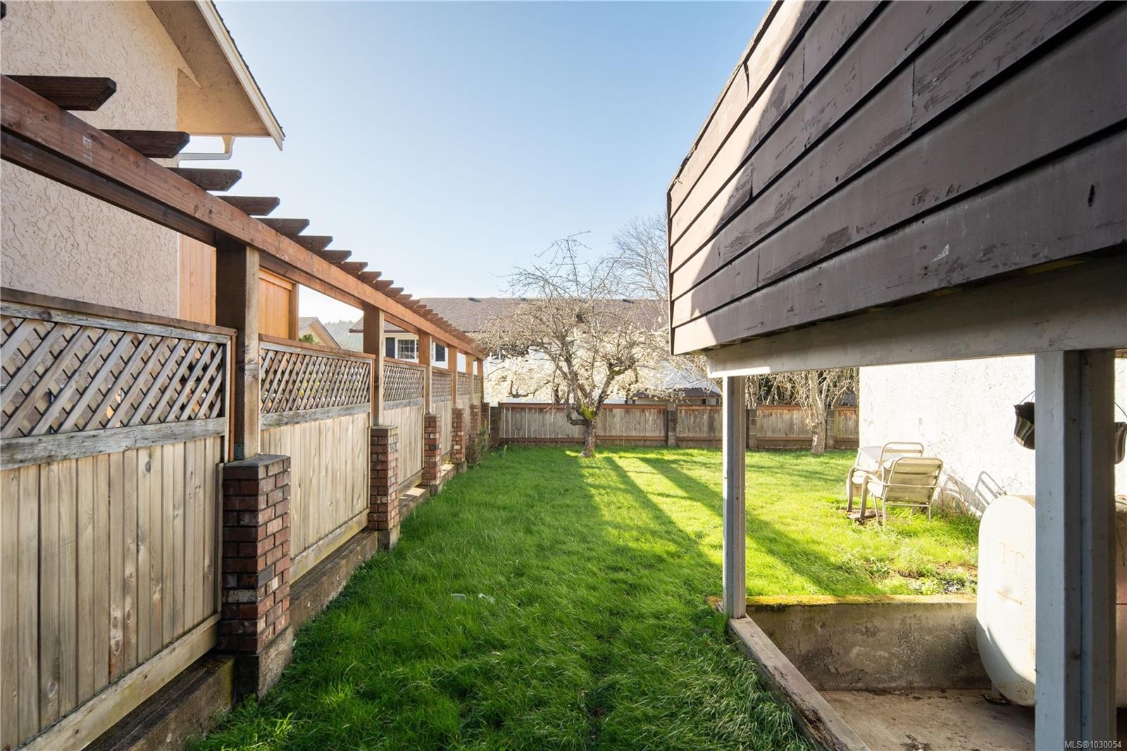 









1619


Longacre

Dr,
Saanich,




BC
V8W 3W3

