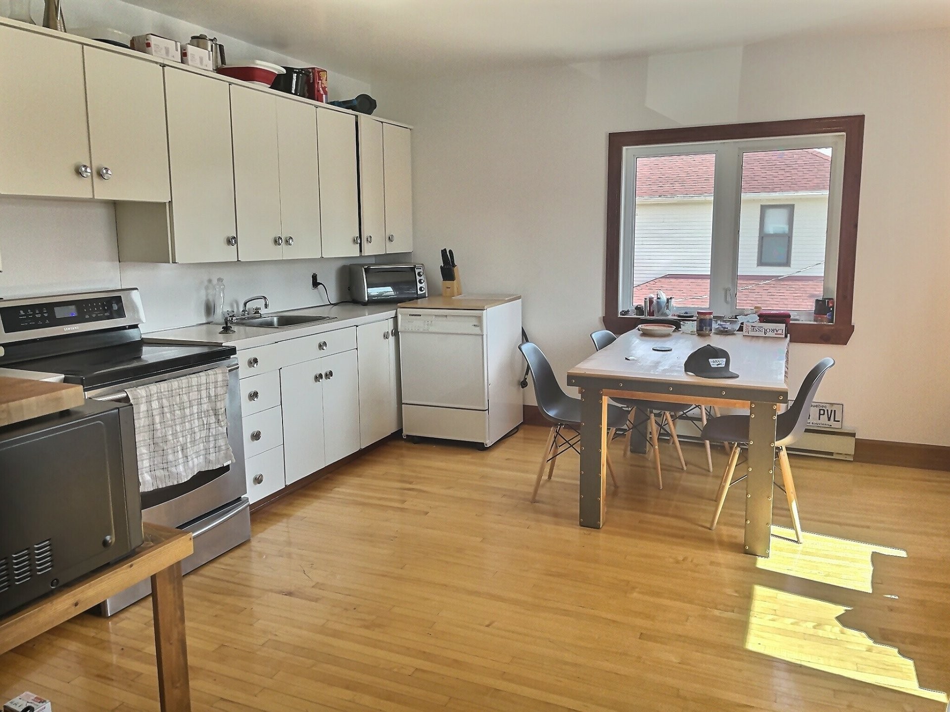 









21


Rue Geoffroy

,
Lorrainville,




QC
J0Z2R0

