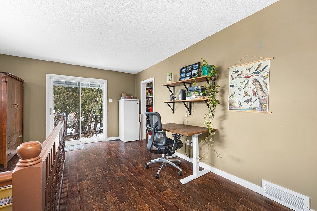 









56


Ch. Vanier

,
Gatineau (Aylmer),




QC
J9H1X6

