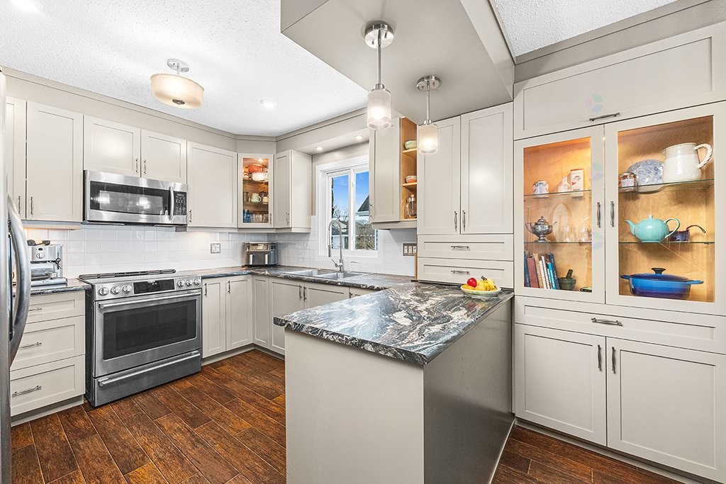 









56


Ch. Vanier

,
Gatineau (Aylmer),




QC
J9H1X6

