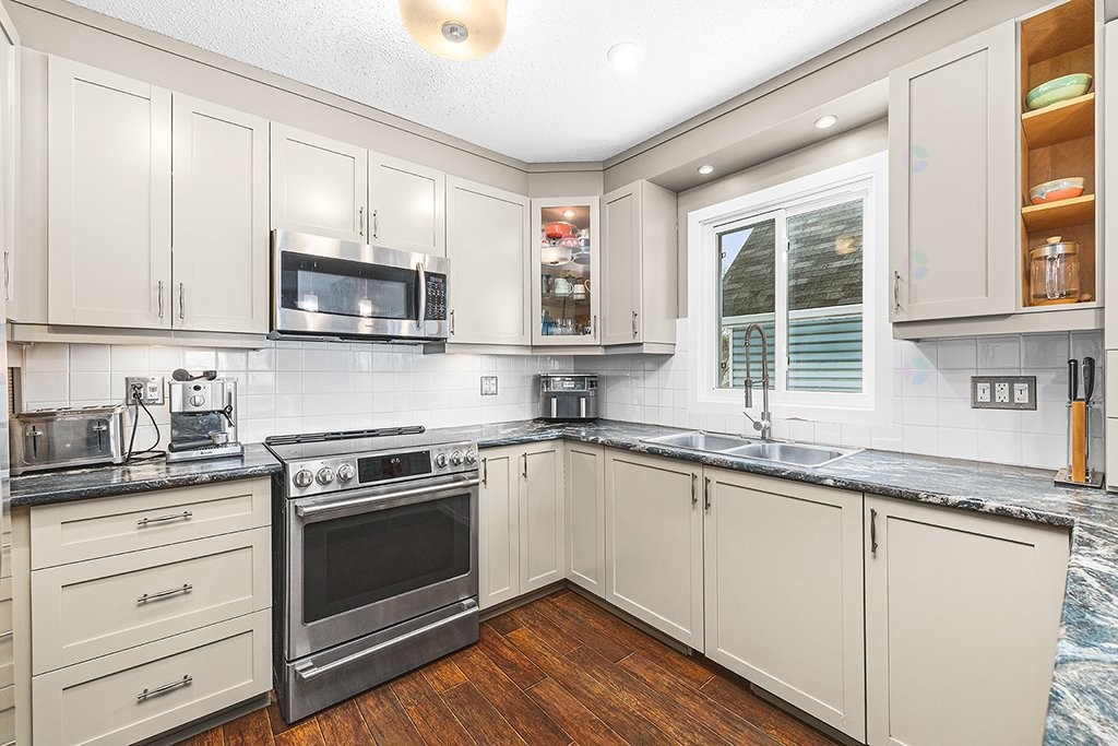 









56


Ch. Vanier

,
Gatineau (Aylmer),




QC
J9H1X6

