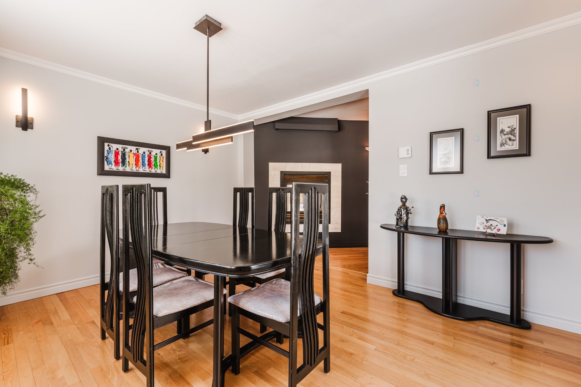









1950


Rue Colbert

,
Saint-Bruno-de-Montarville,




QC
J3V4X9

