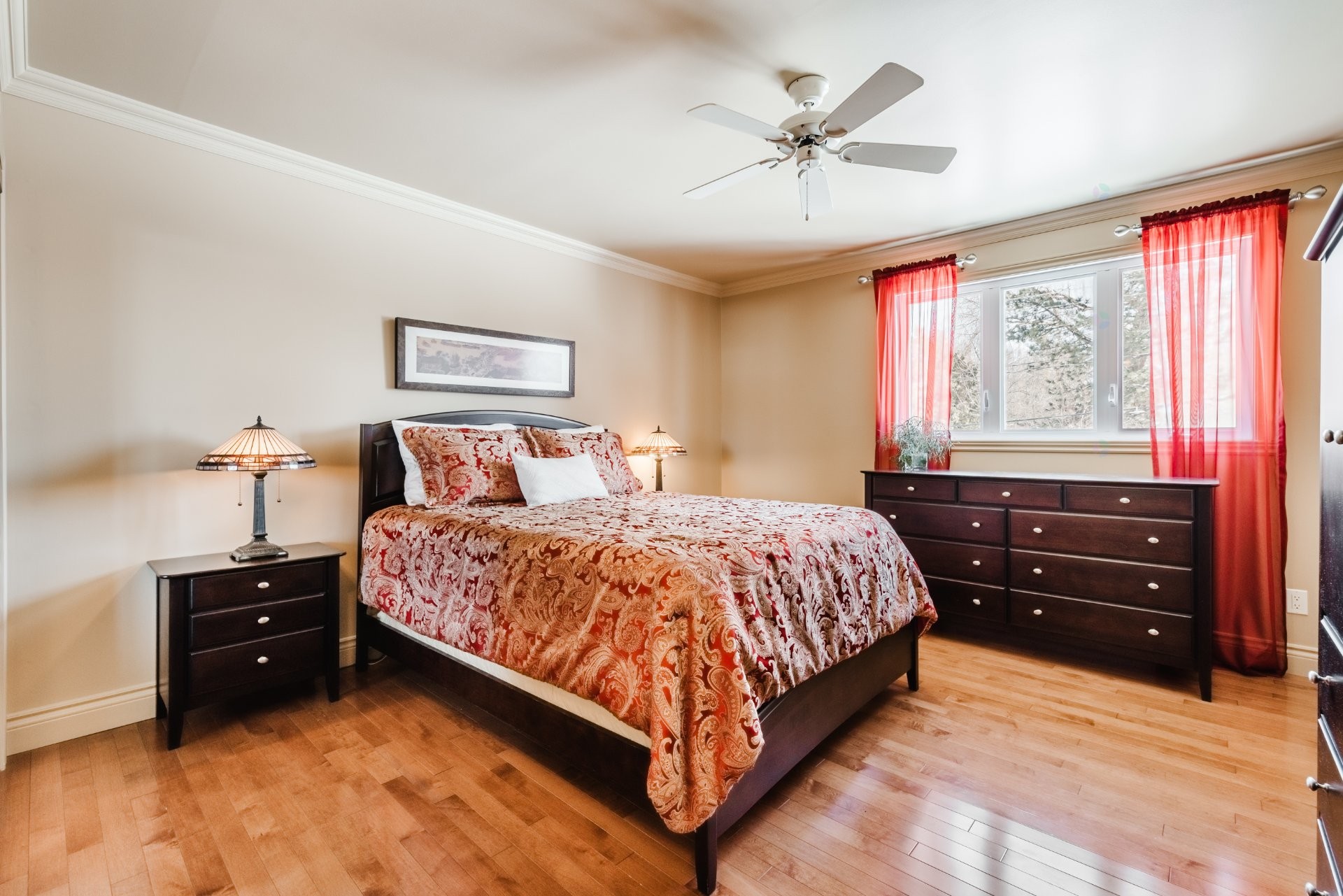 









1950


Rue Colbert

,
Saint-Bruno-de-Montarville,




QC
J3V4X9

