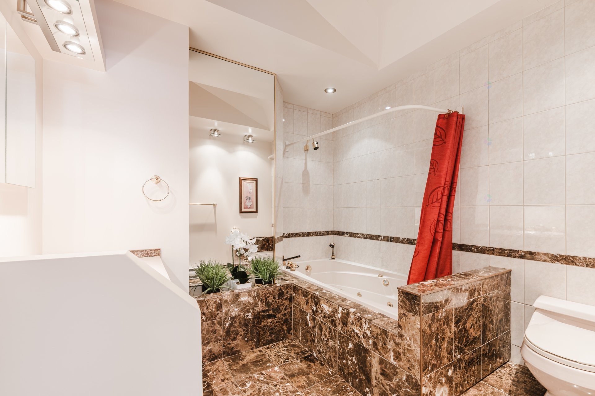









1950


Rue Colbert

,
Saint-Bruno-de-Montarville,




QC
J3V4X9

