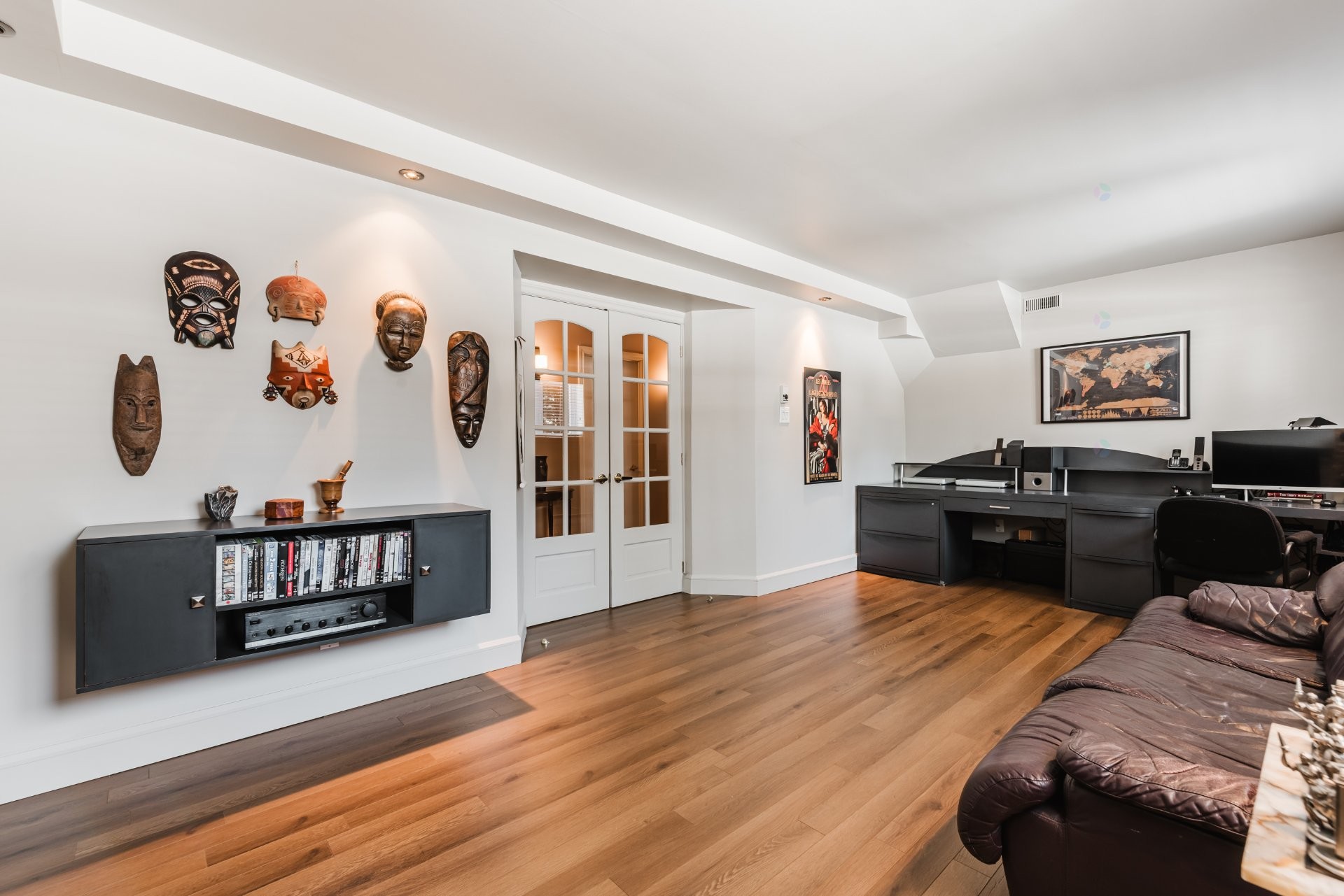 









1950


Rue Colbert

,
Saint-Bruno-de-Montarville,




QC
J3V4X9

