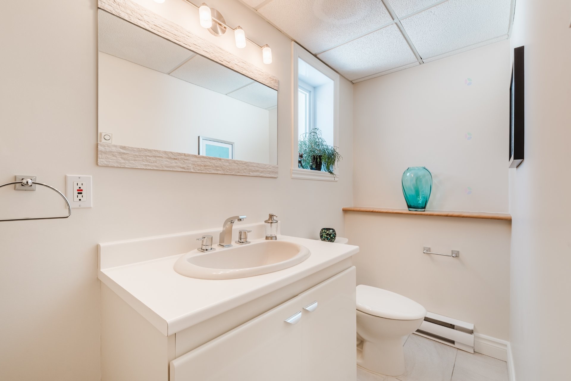 









1950


Rue Colbert

,
Saint-Bruno-de-Montarville,




QC
J3V4X9

